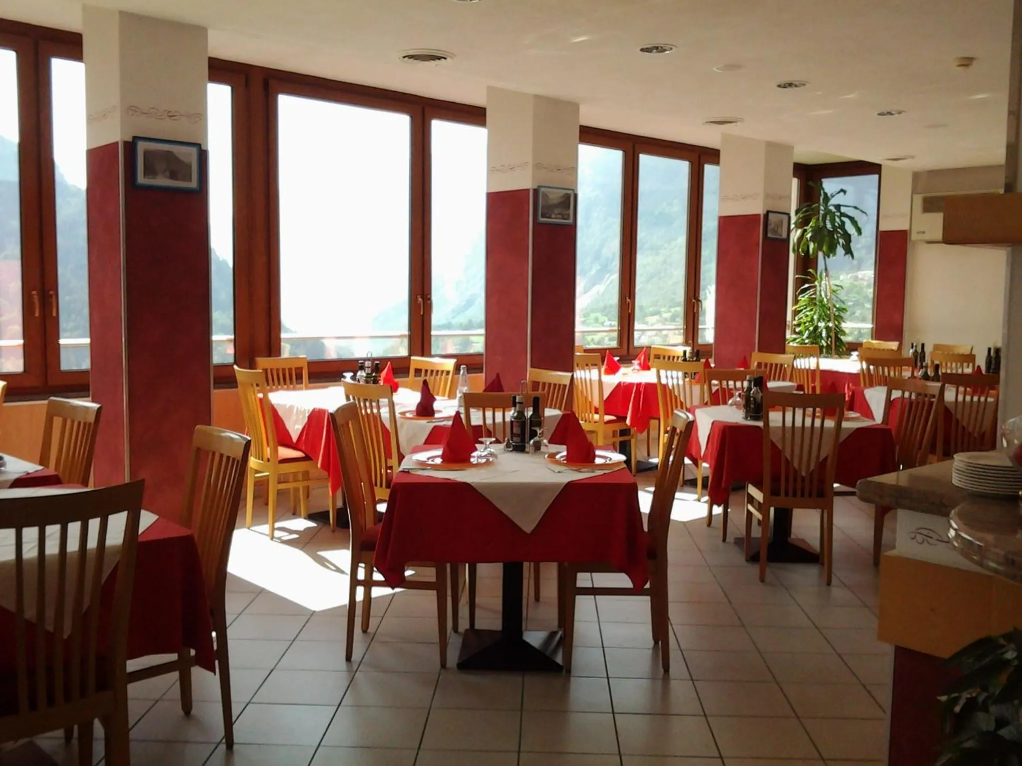 Restaurant/places to eat in Hotel Rezia