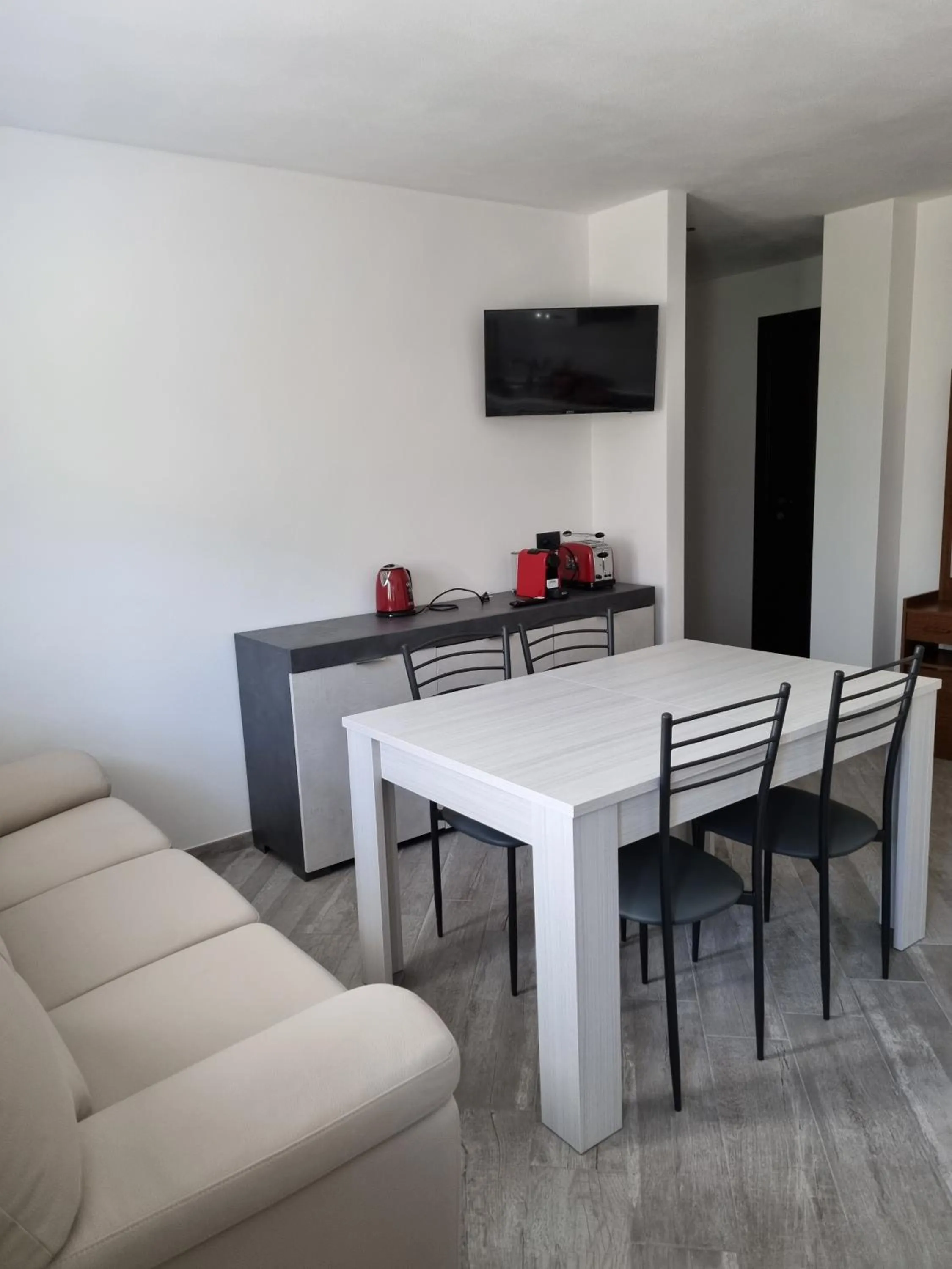 Kitchen or kitchenette in Hotel Rezia