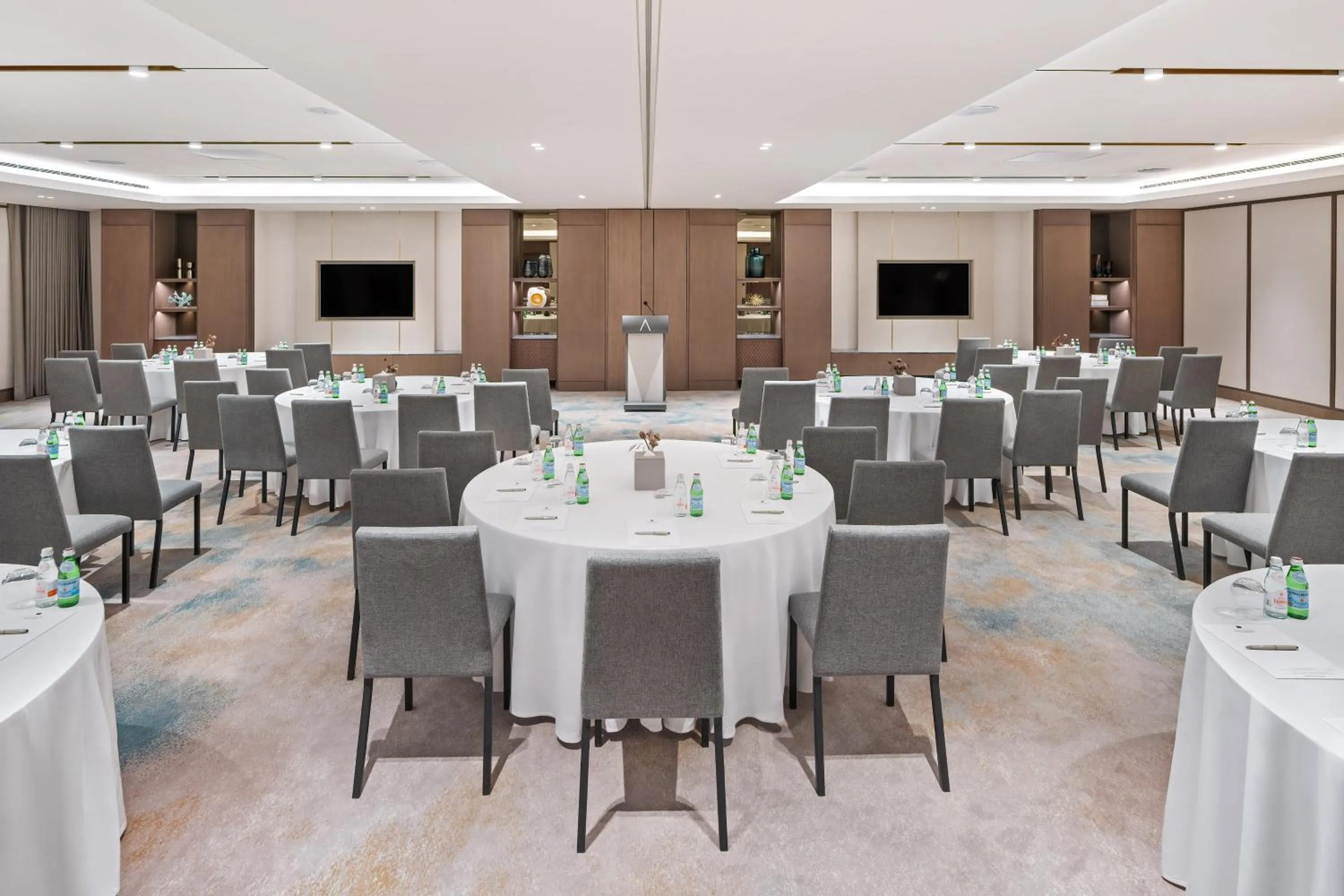 Business facilities in Address Beach Resort Bahrain