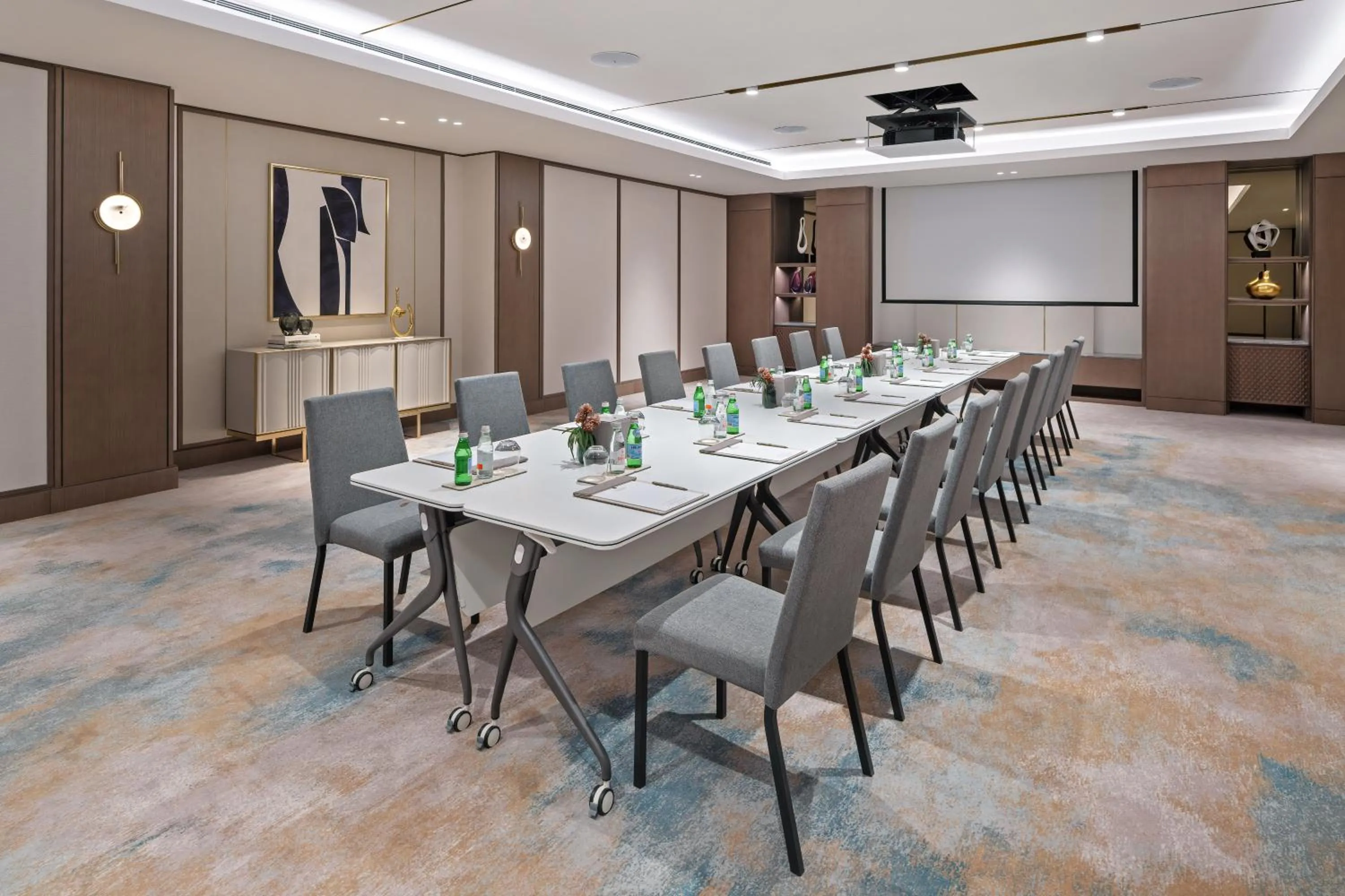 Business facilities in Address Beach Resort Bahrain