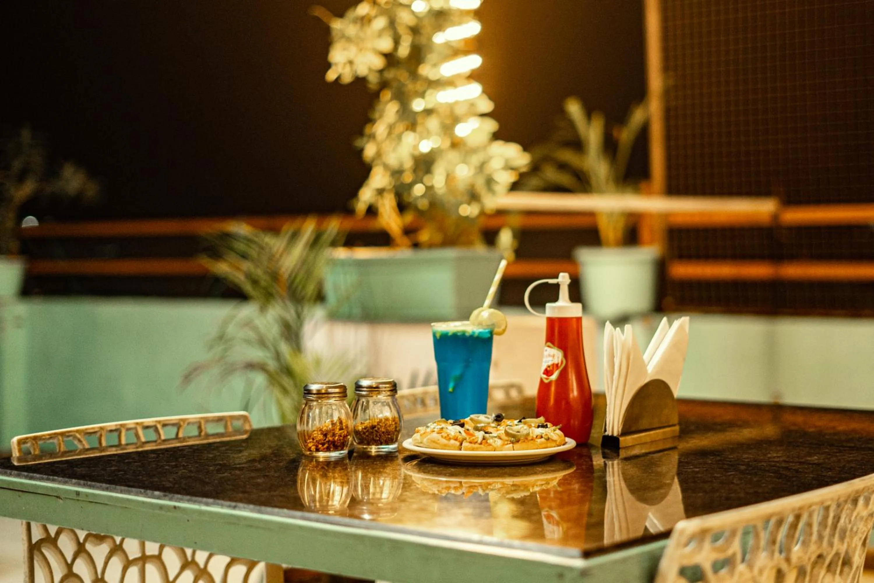 Food and drinks in Hotel Naman