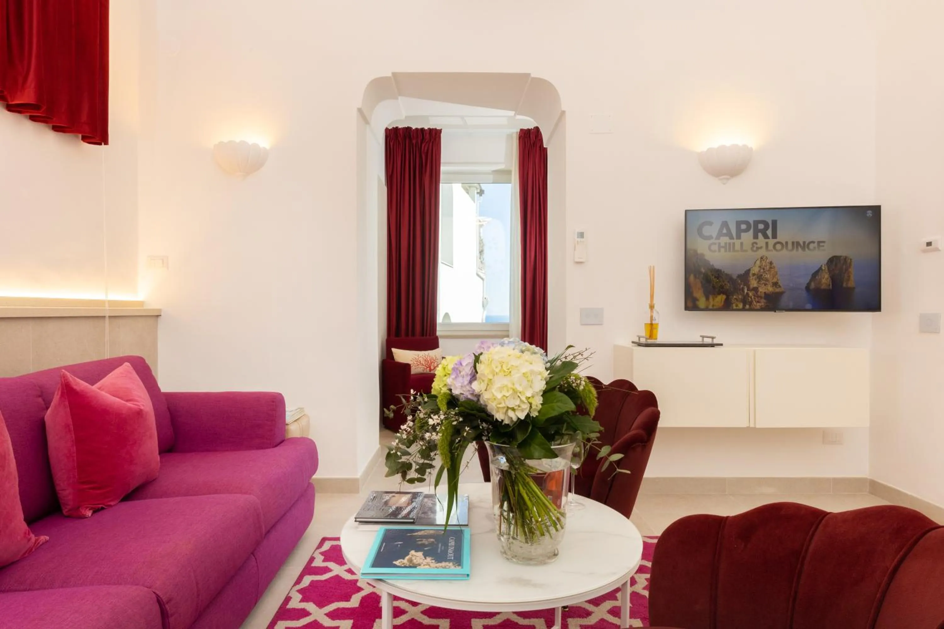 Photo of the whole room in Suite Belvedere Capri Exclusive Rooms