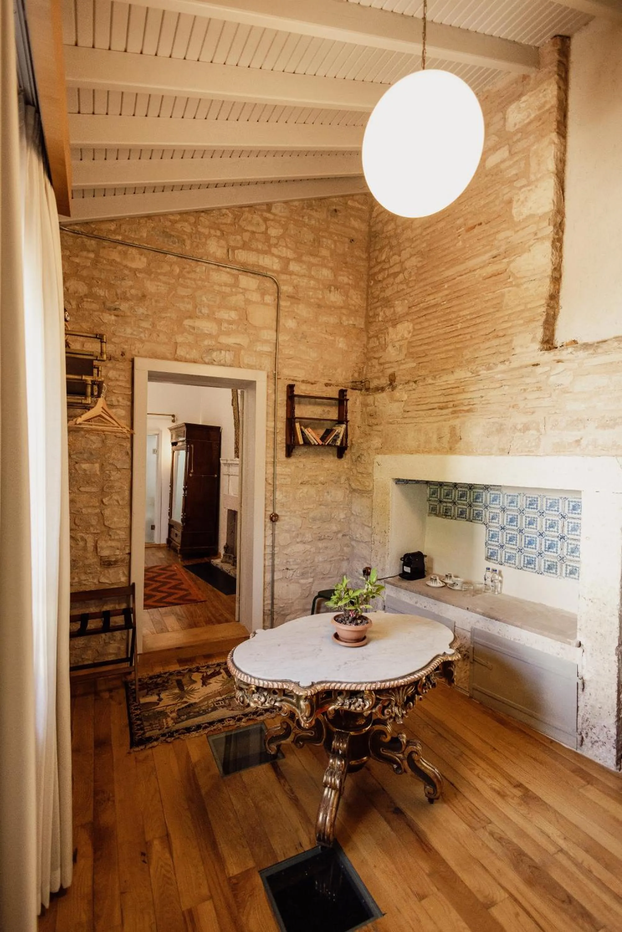 Bed in Karargah Urla