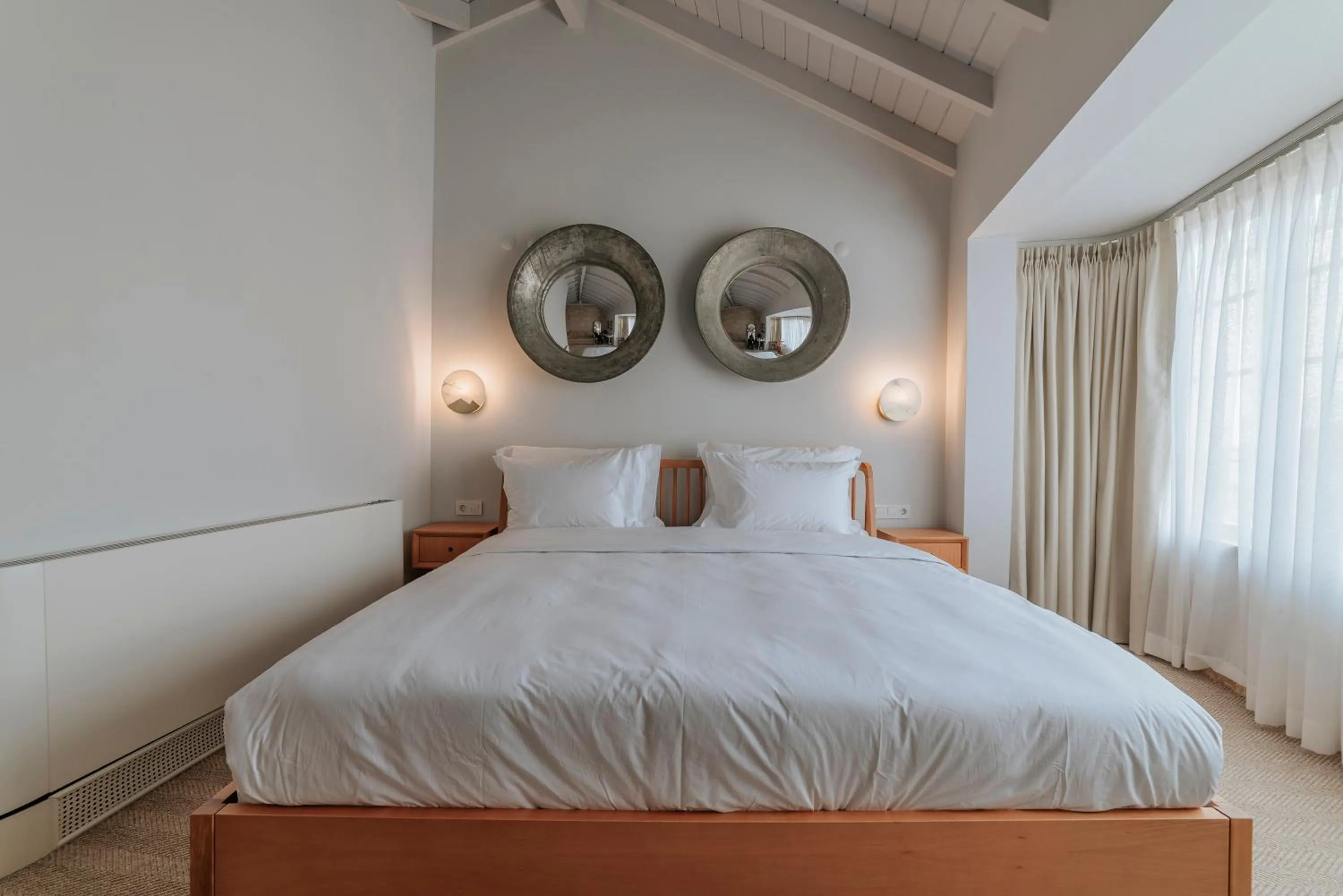 Bed in Karargah Urla