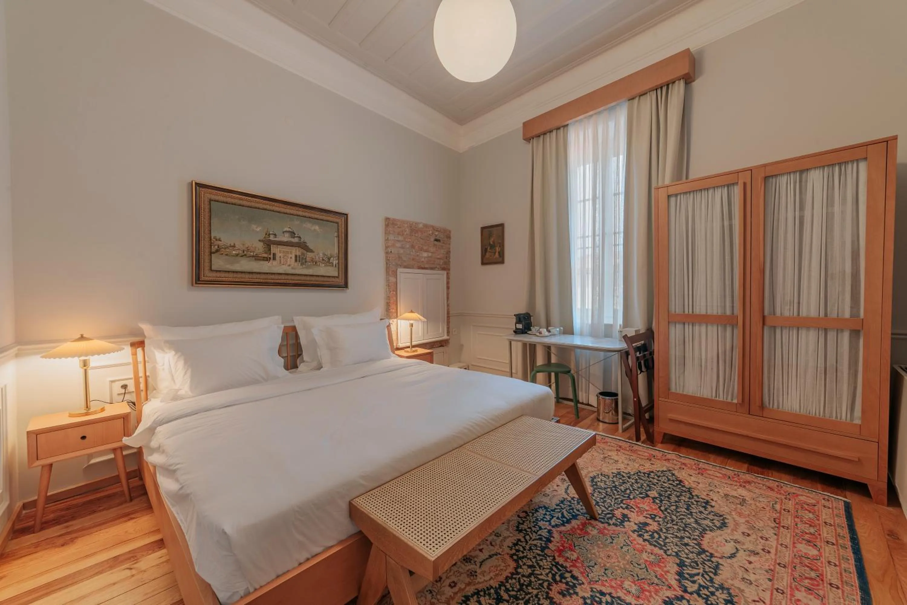 Photo of the whole room, Bed in Karargah Urla