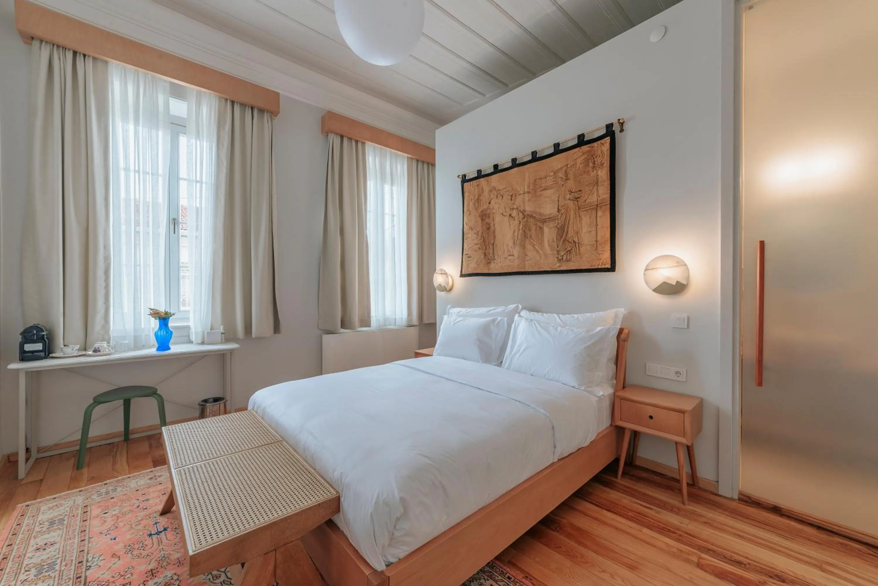 Bed in Karargah Urla