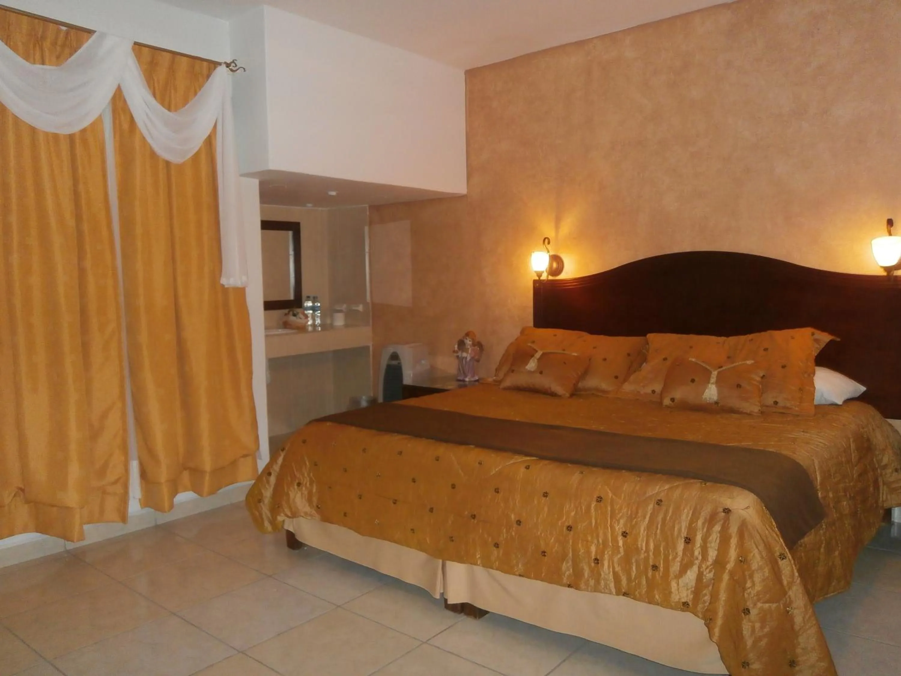 Photo of the whole room, Bed in Hotel Anber