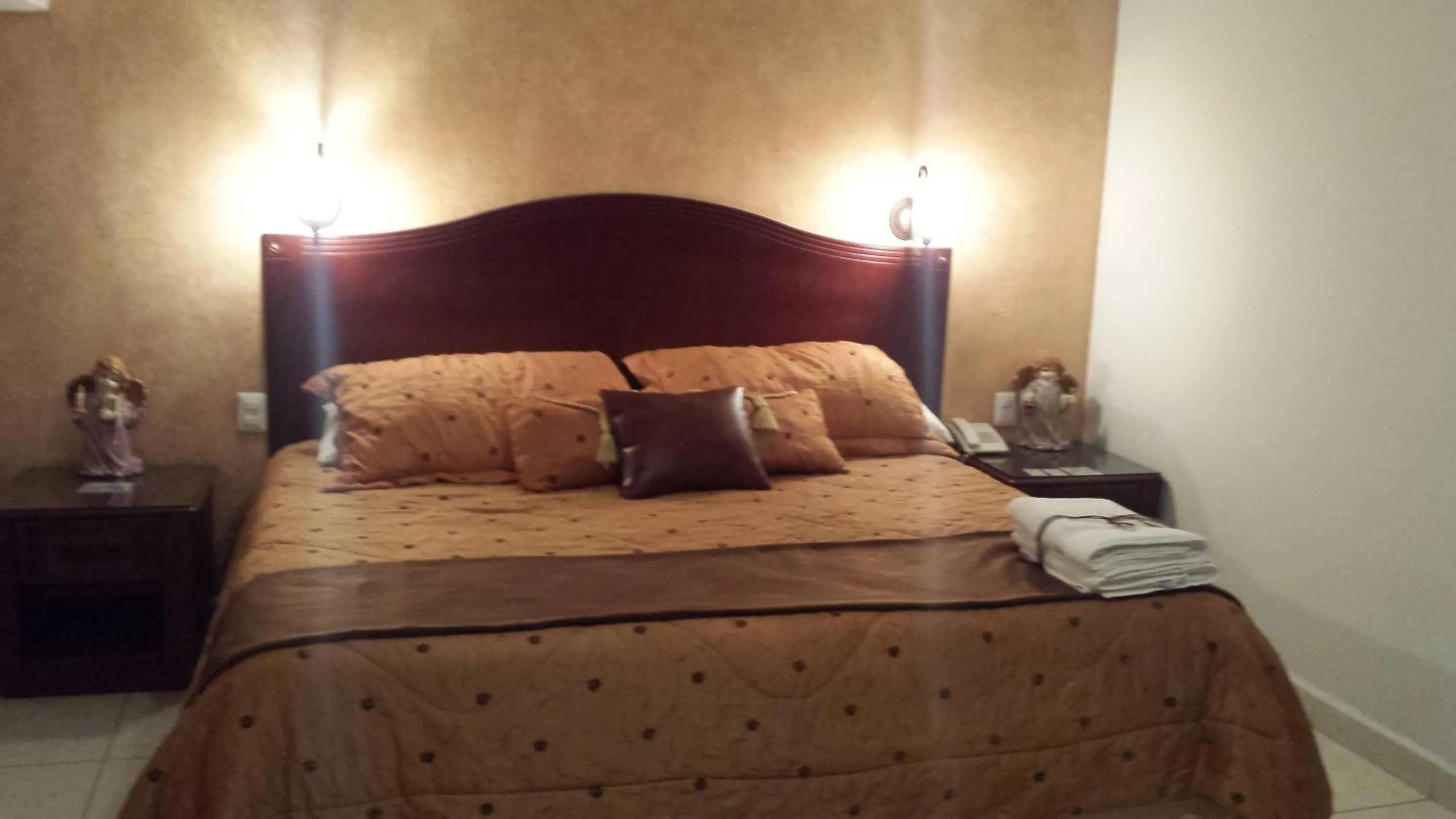 Photo of the whole room, Bed in Hotel Anber