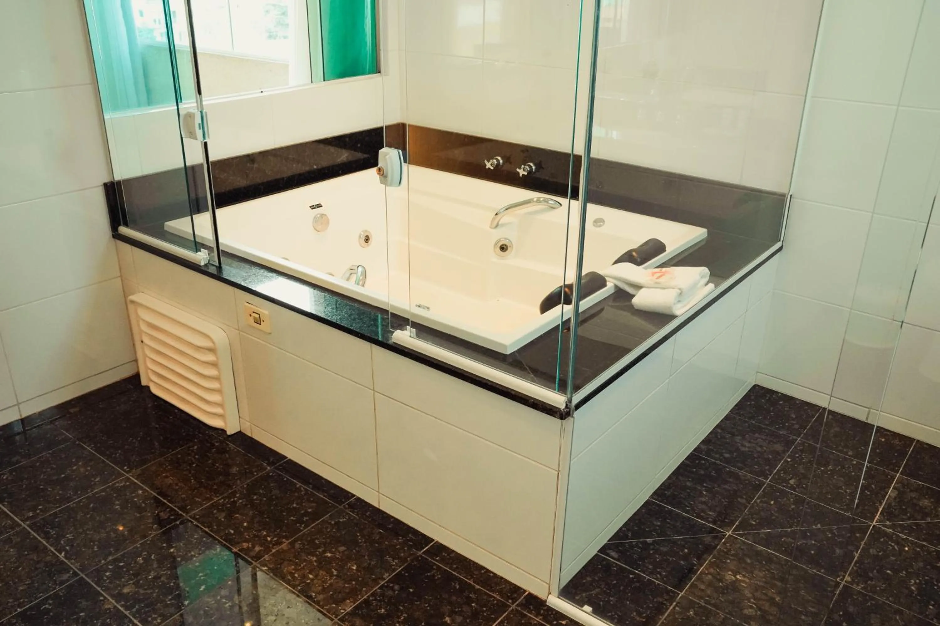 Hot Tub in Hotel Imperial de Quatro Barras