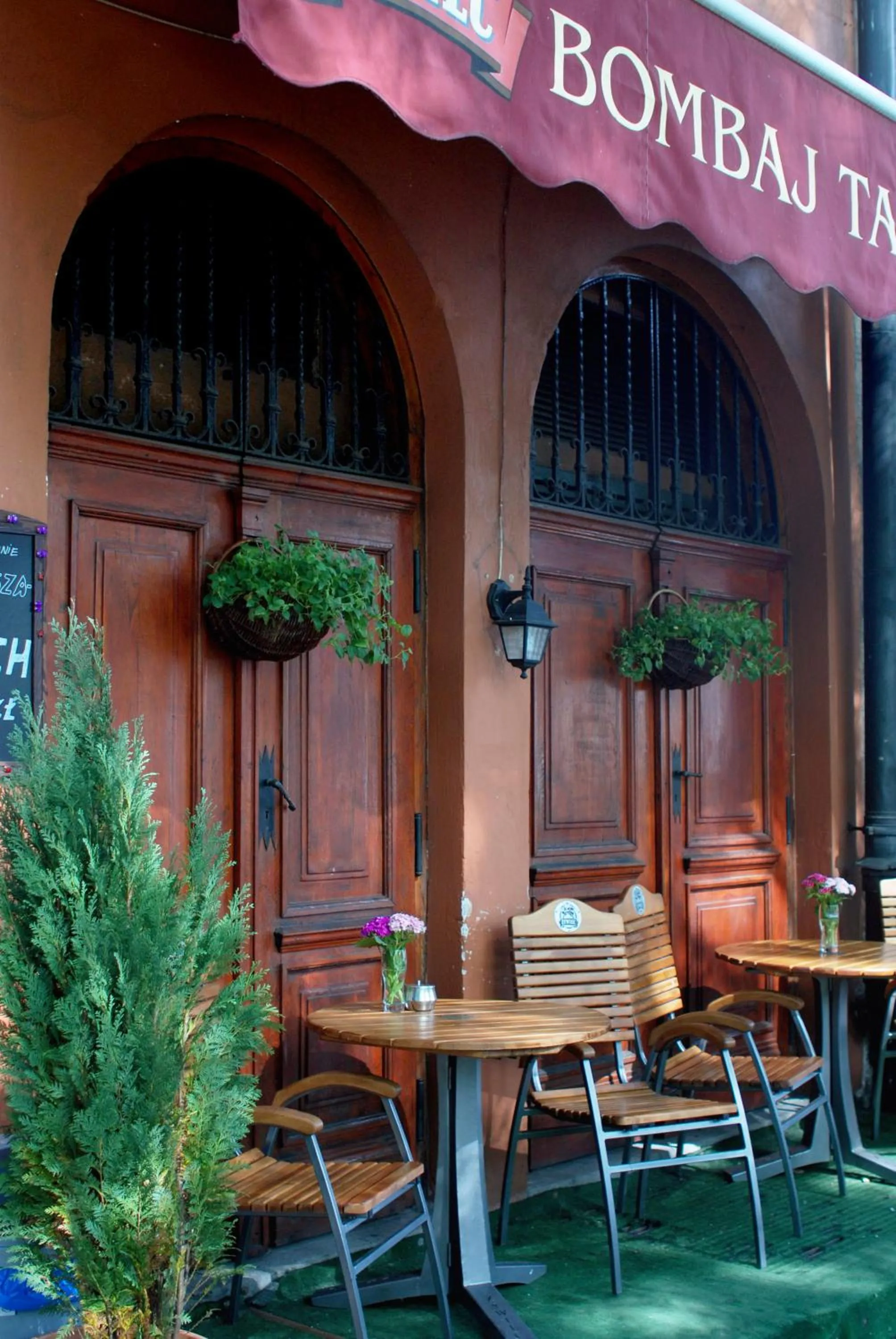 Facade/entrance in Dom Casimi