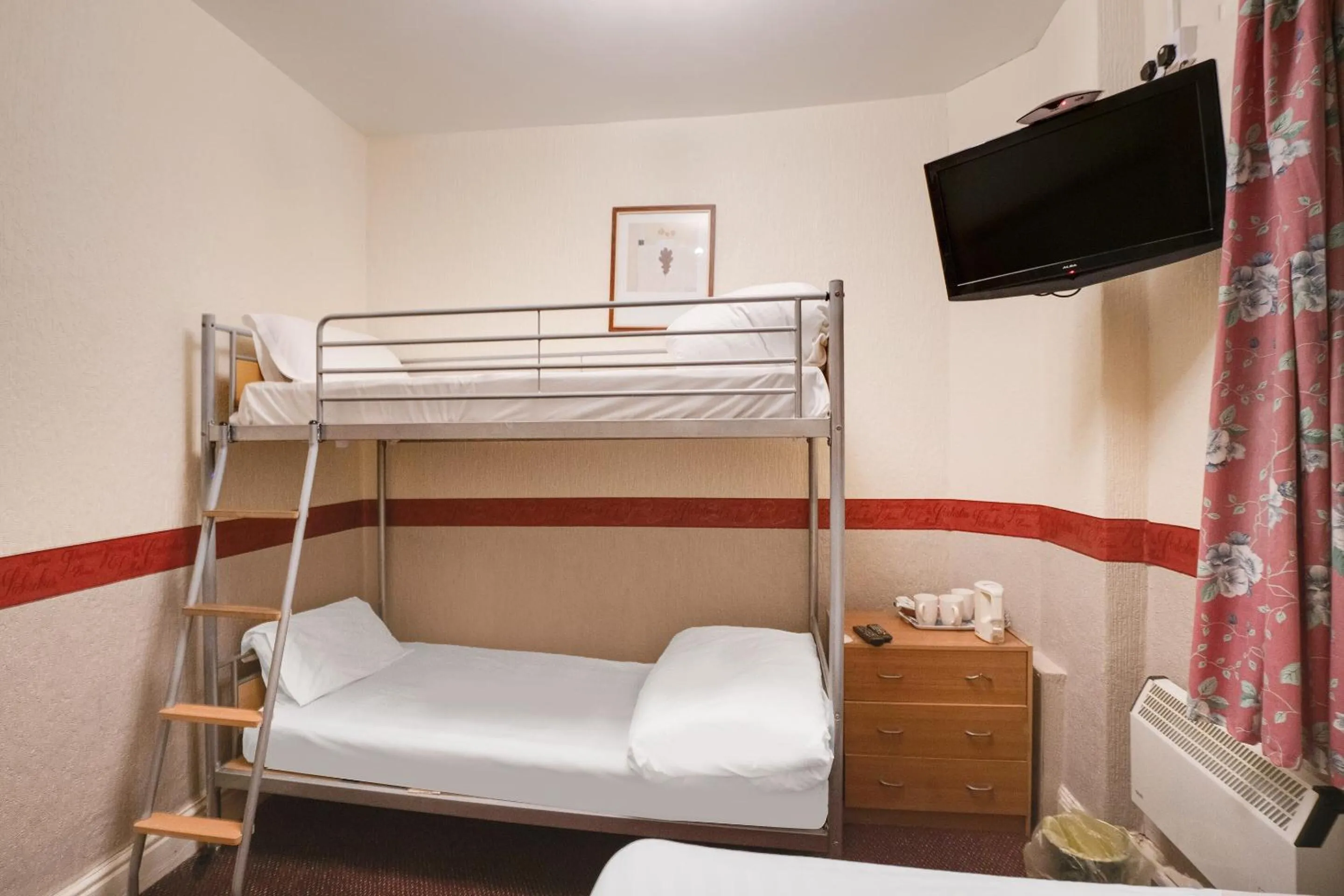 Bedroom in Chesterton Hotel, Blackpool South Shore