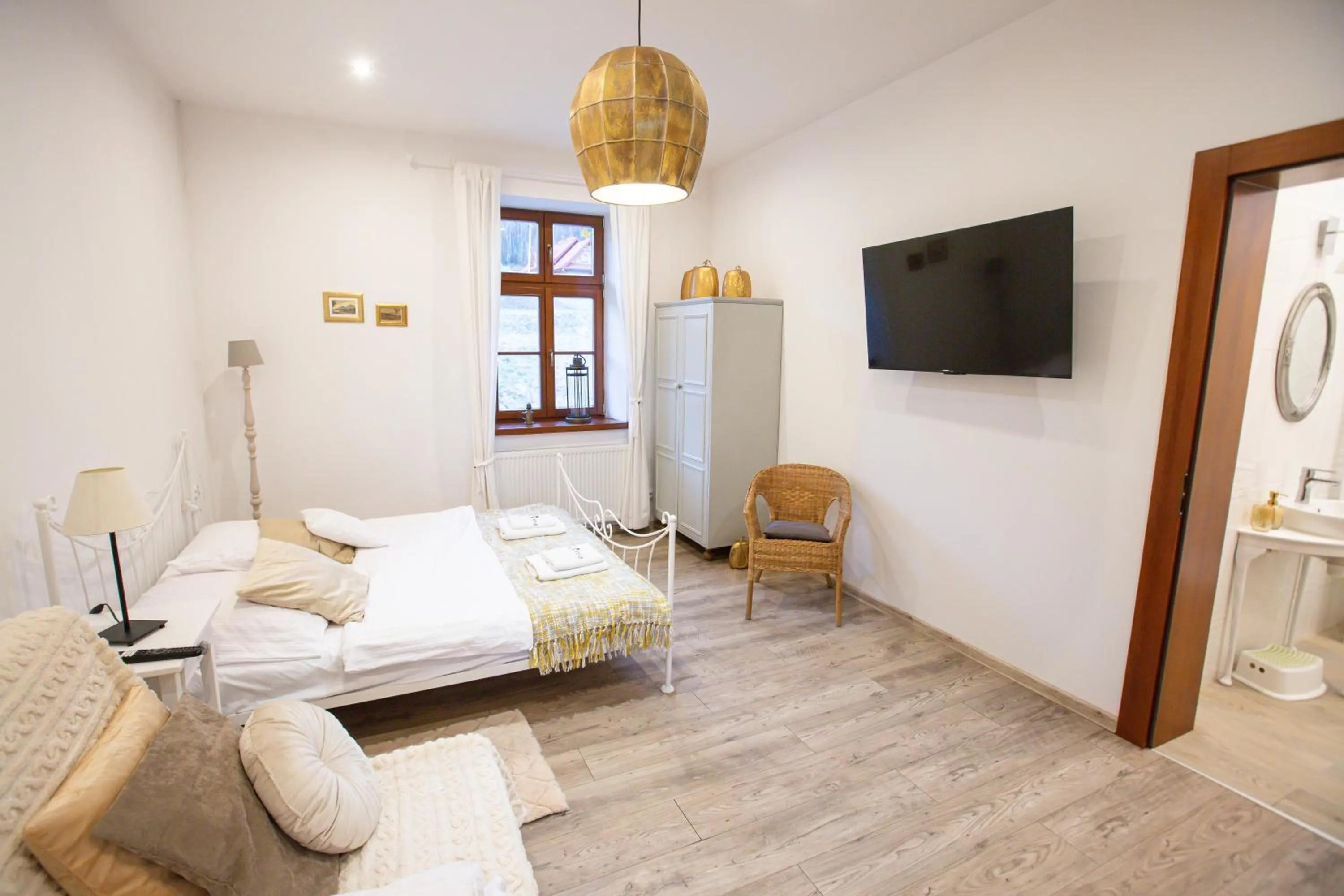 Bed in Apartamenty Stacja Kasina