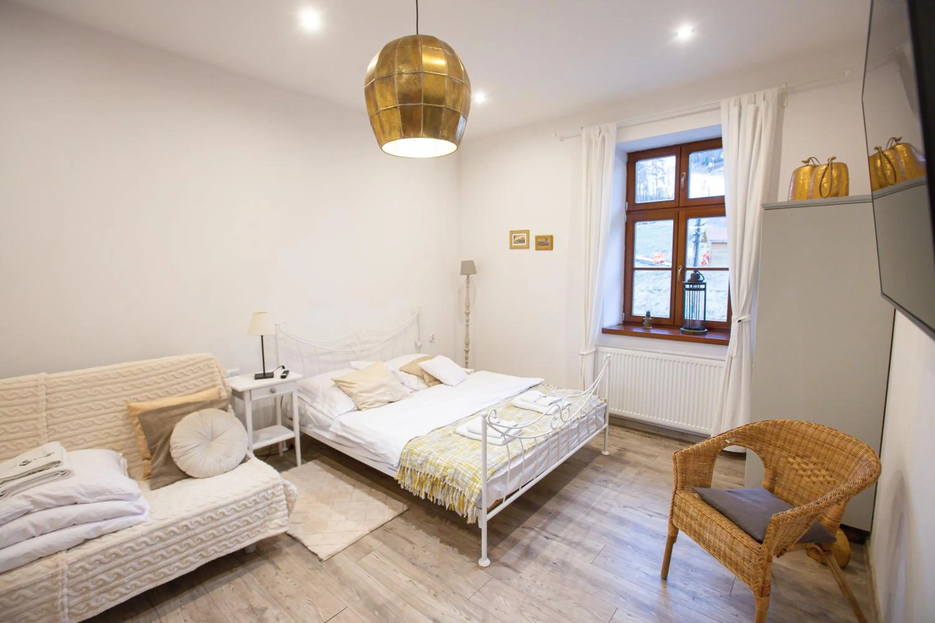 Bed in Apartamenty Stacja Kasina
