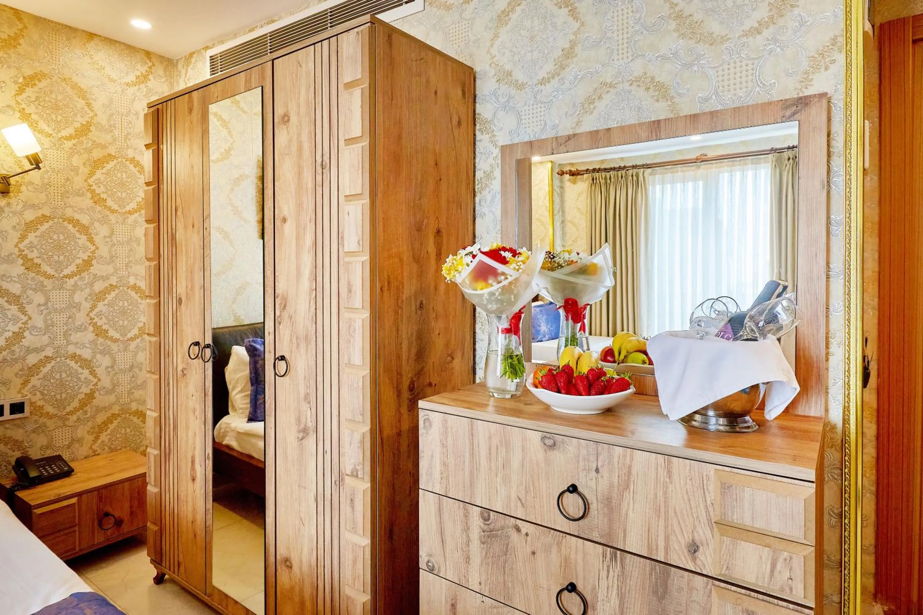 wardrobe in Ardey Hotel