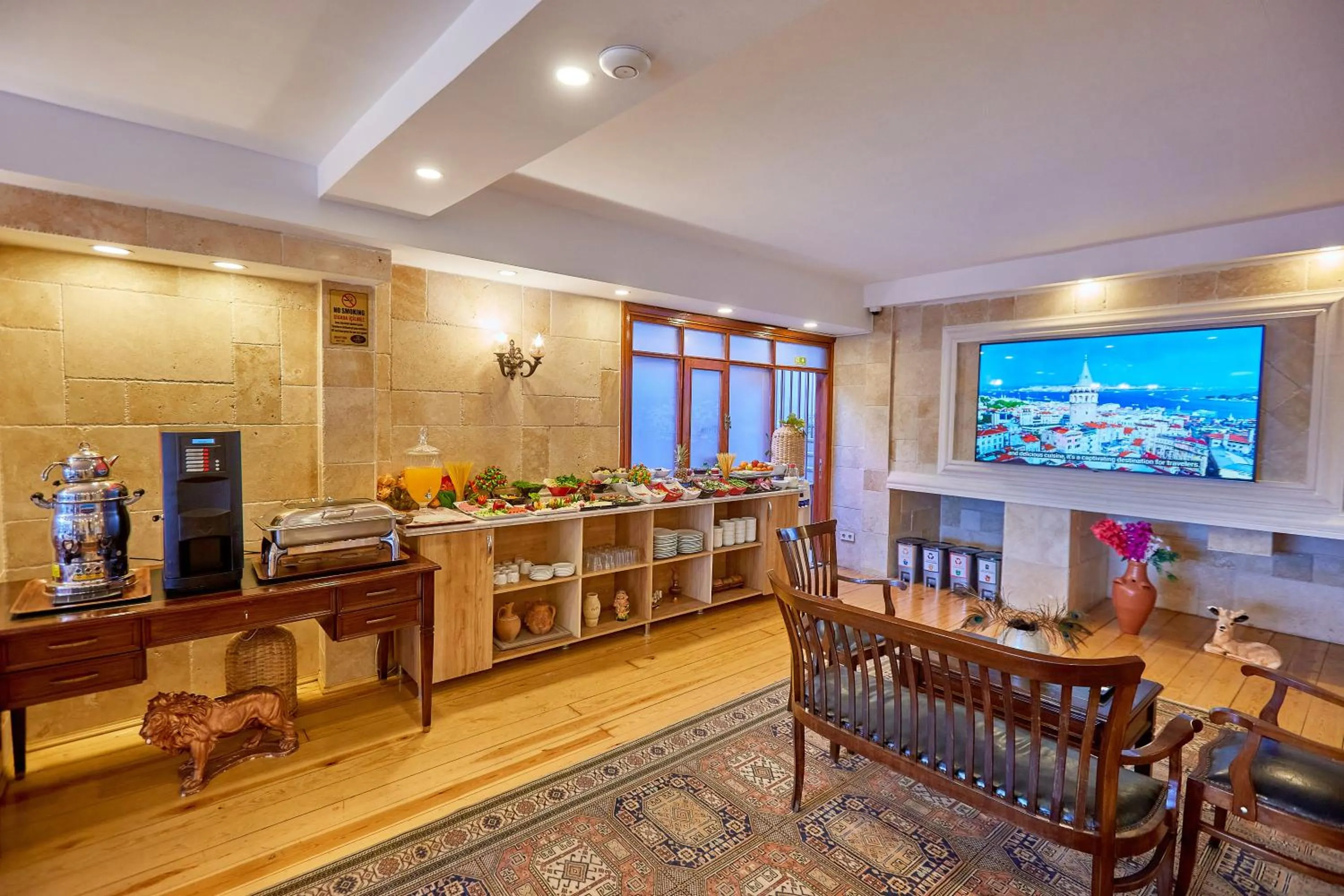 Restaurant/places to eat in Ardey Hotel