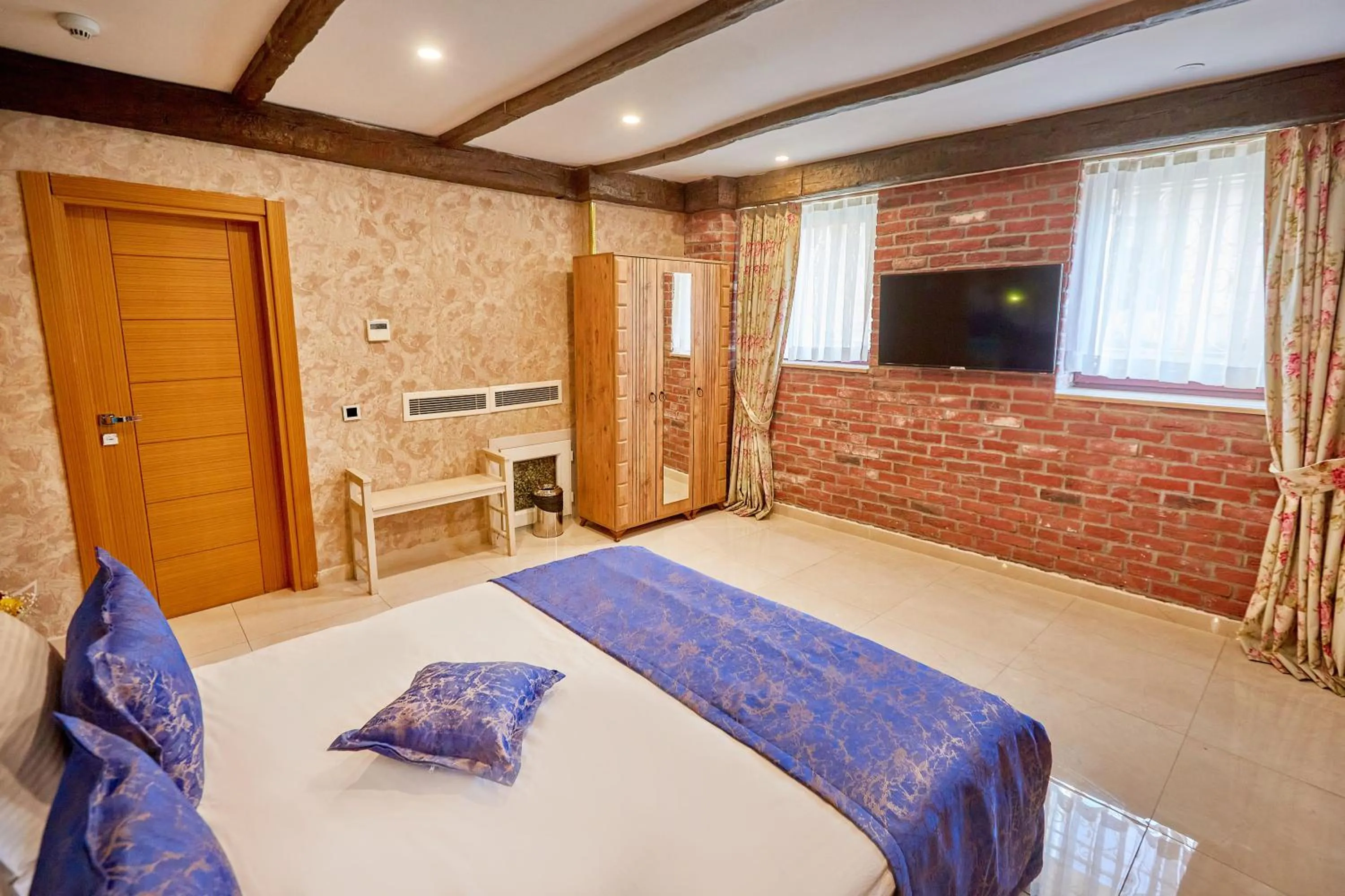 Photo of the whole room, Bed in Ardey Hotel