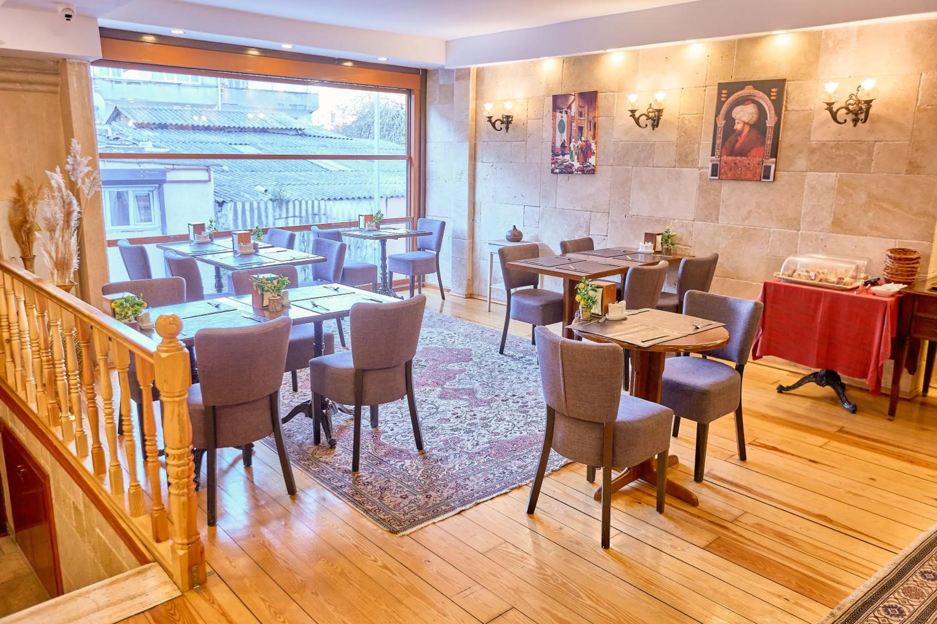 Restaurant/places to eat in Ardey Hotel