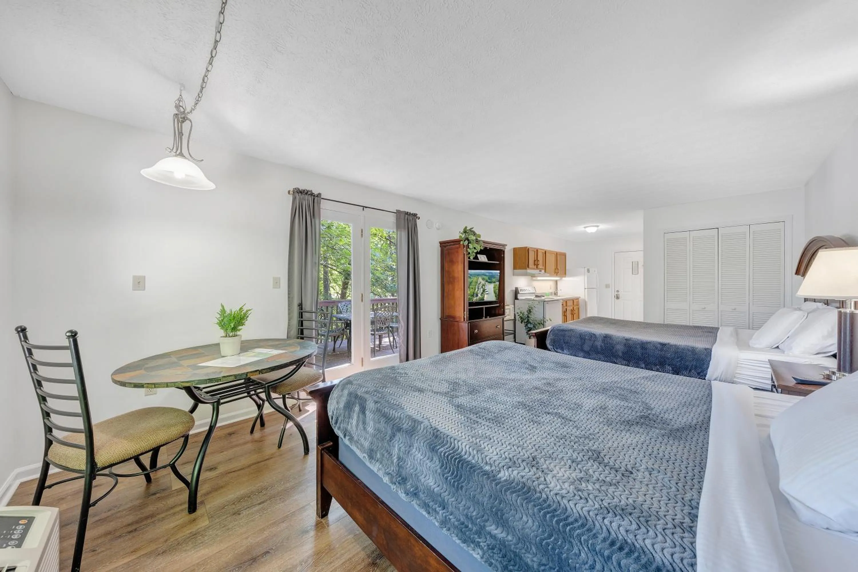 Floor plan, Bed in Halesford Harbour Resort - Smith Mountain Lake