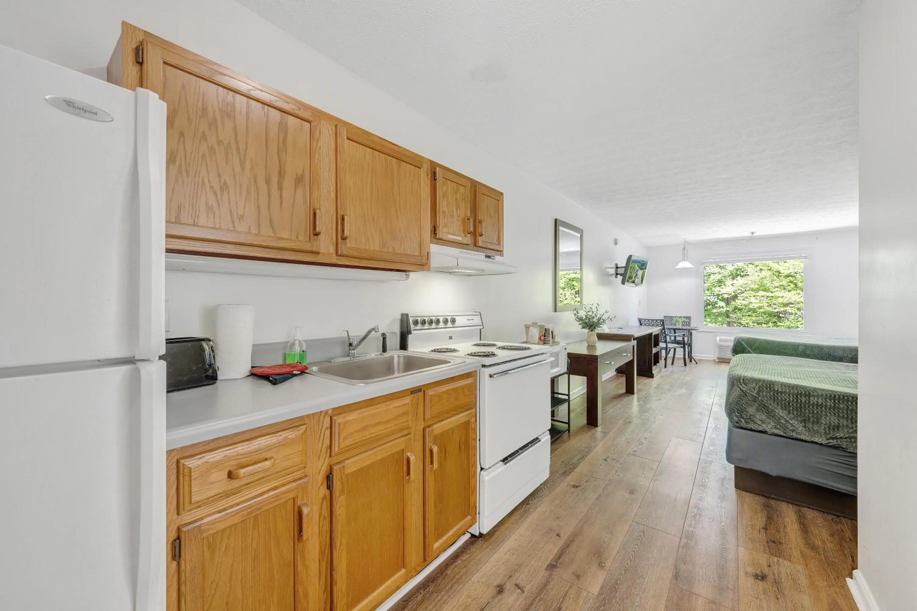 Kitchen or kitchenette in Halesford Harbour Resort - Smith Mountain Lake