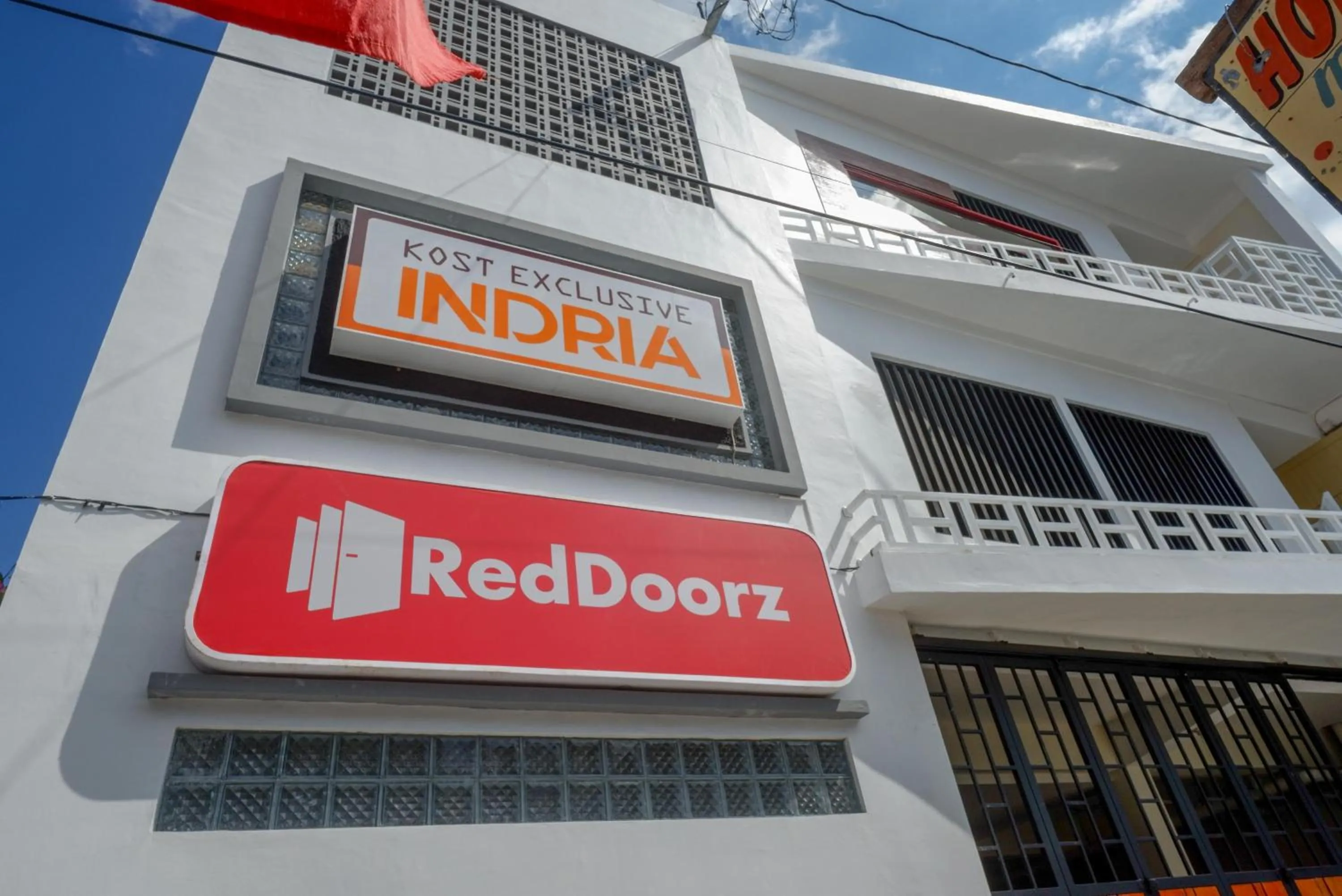 Property building in RedDoorz Plus near Pasar Gede Solo