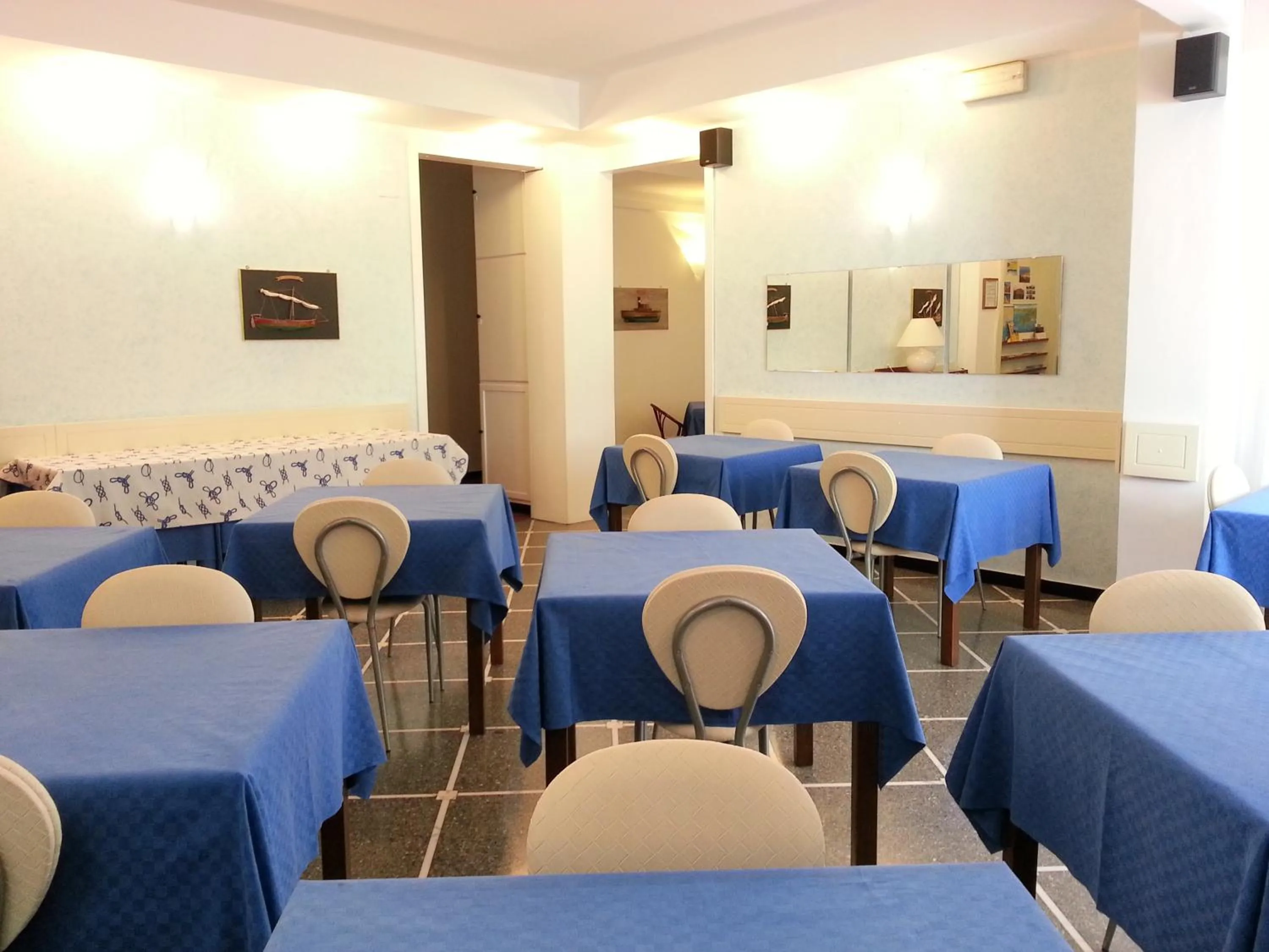 Restaurant/places to eat in Hotel Mignon Posta