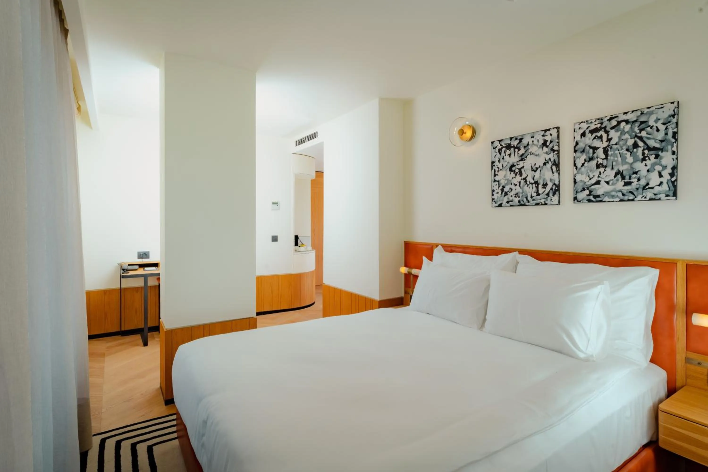 Massage, Bed in The Gift Hotel