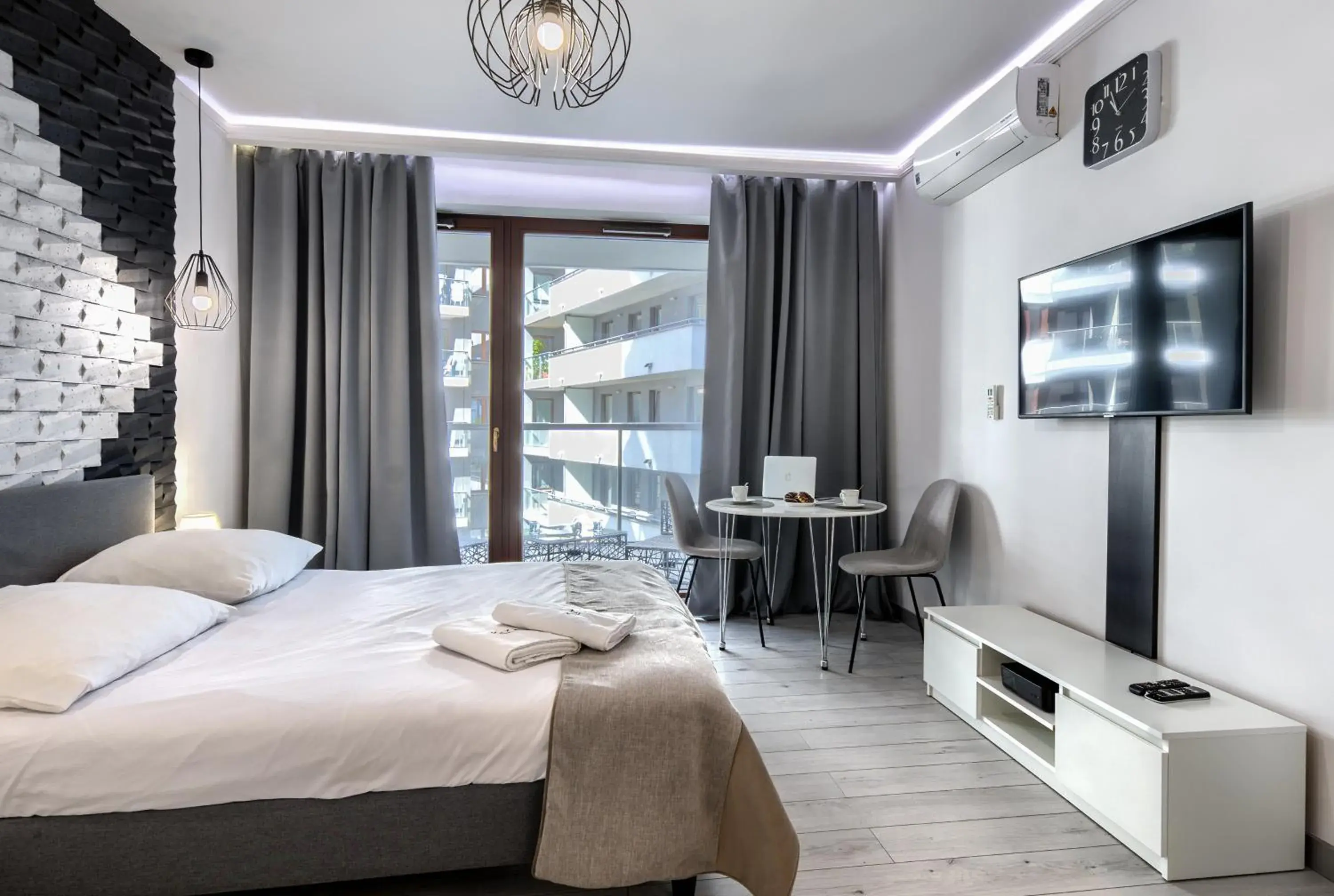 Studio Apartment in Wola Luxury Stay Studio Apartment in Wola Luxury Stay