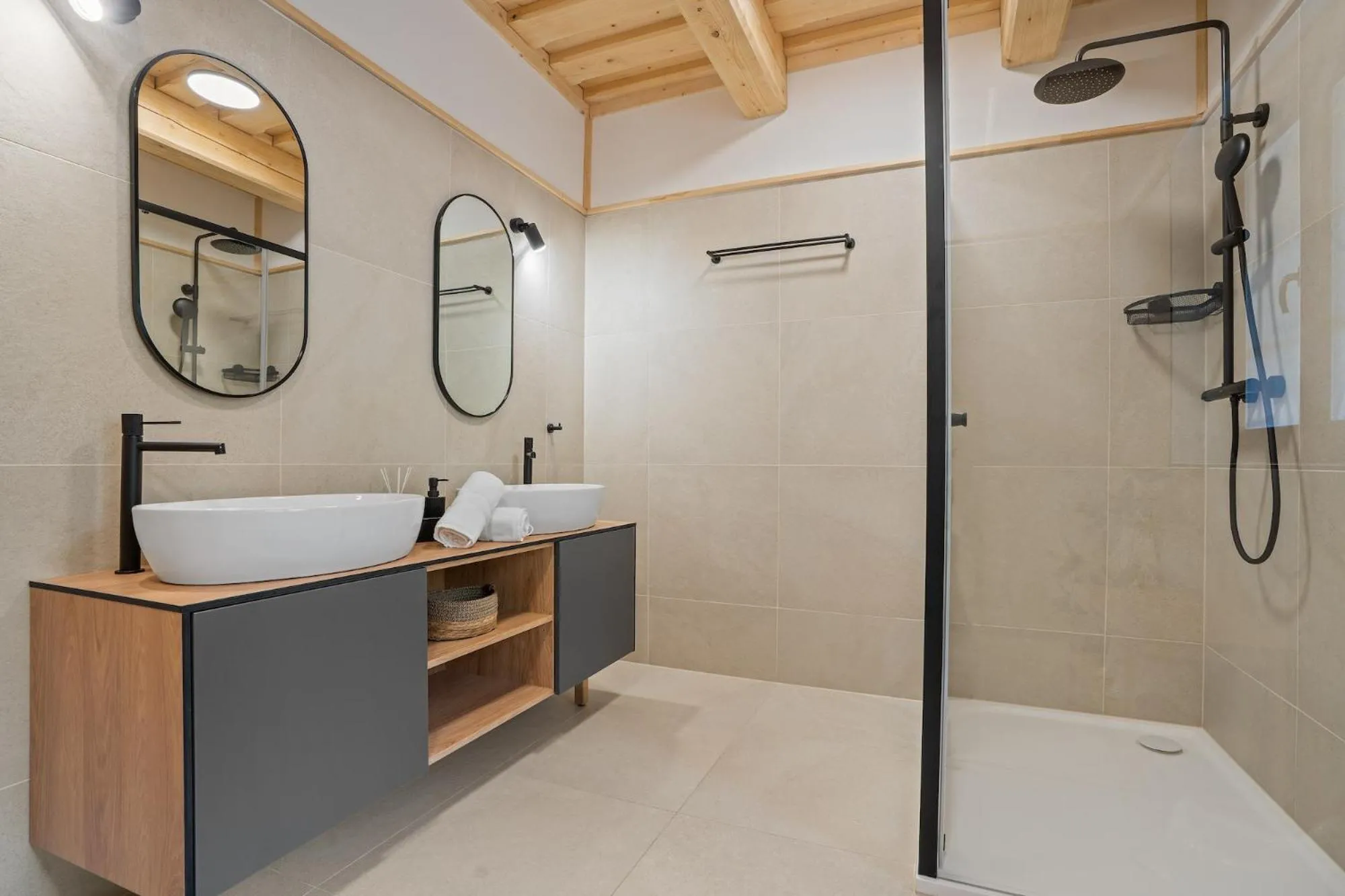 Shower in Dvě chalupy - Velké Karlovice