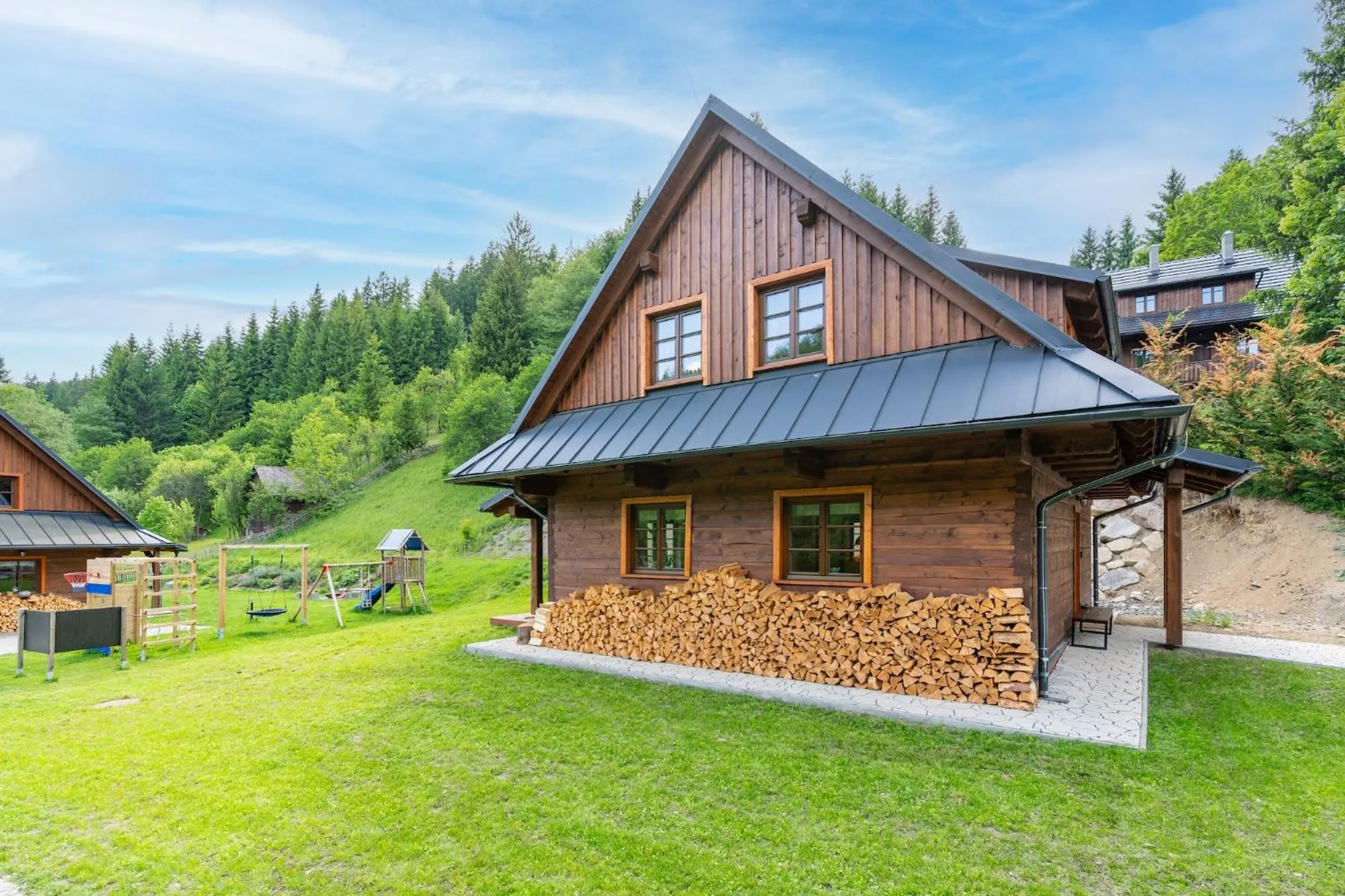 Property building in Dvě chalupy - Velké Karlovice