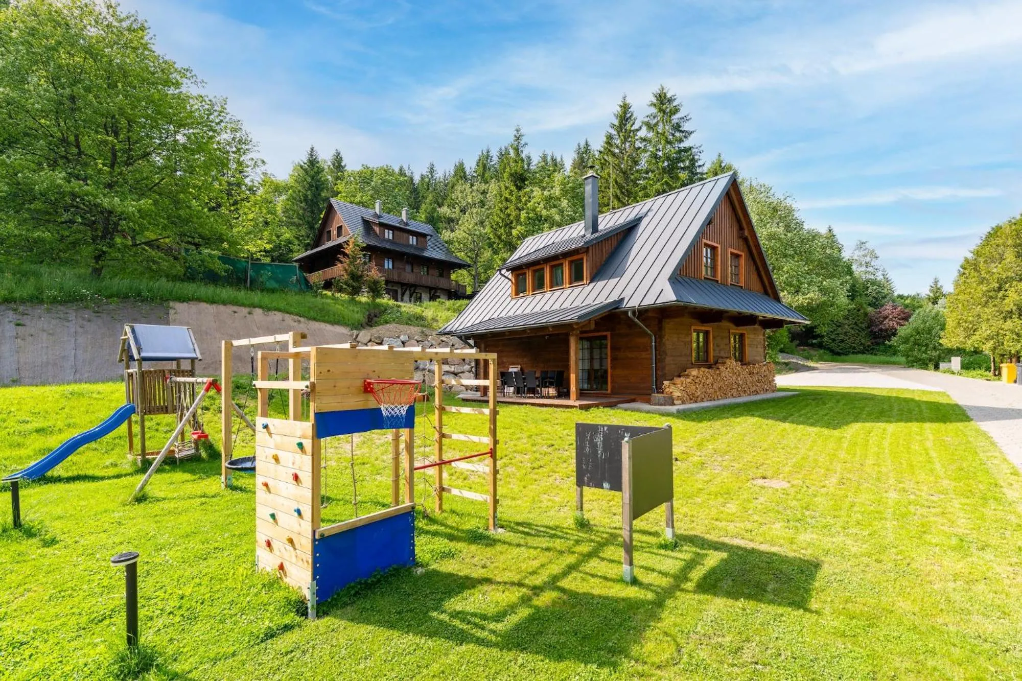 Property building in Dvě chalupy - Velké Karlovice