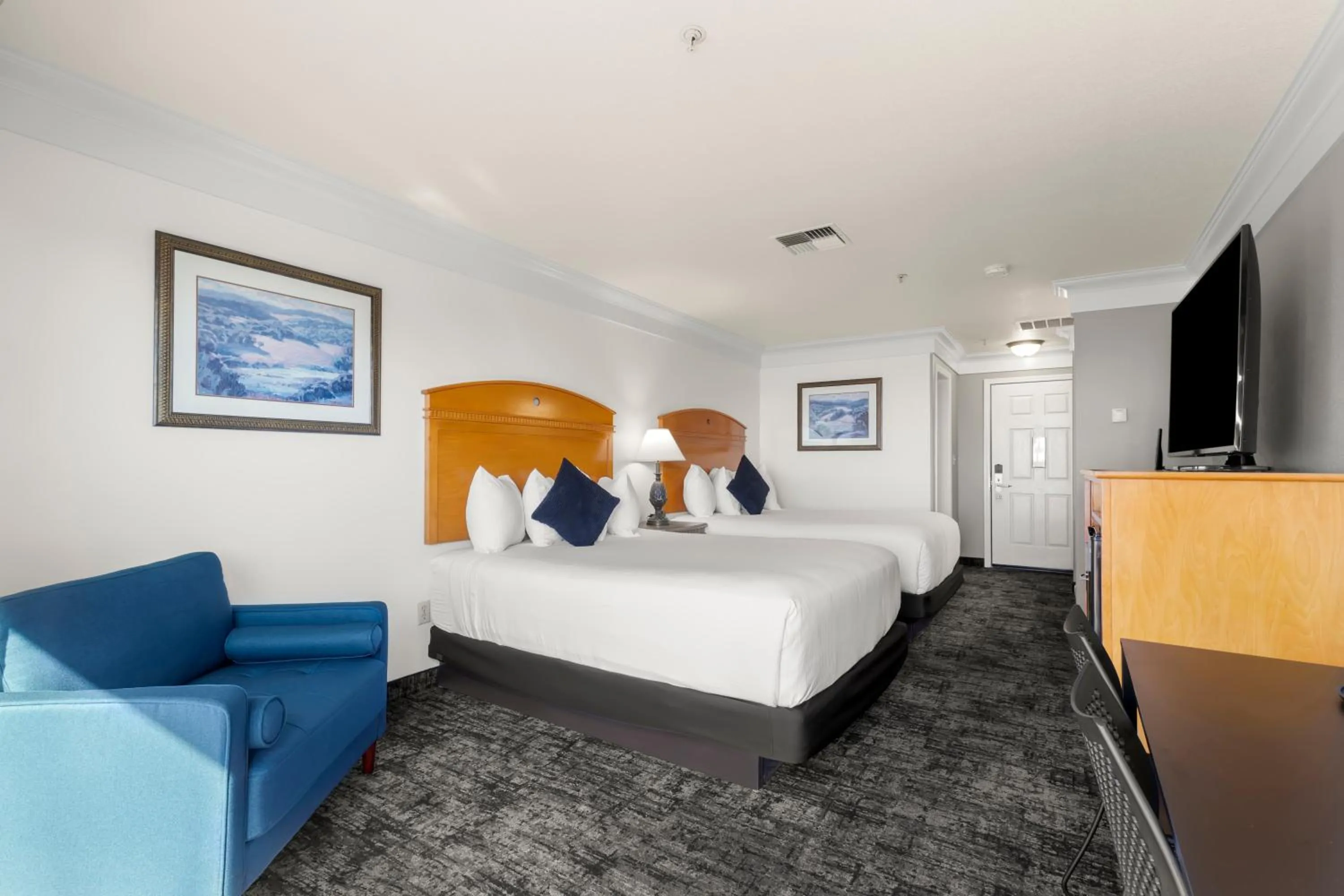 Bed in Beachcomber Motel