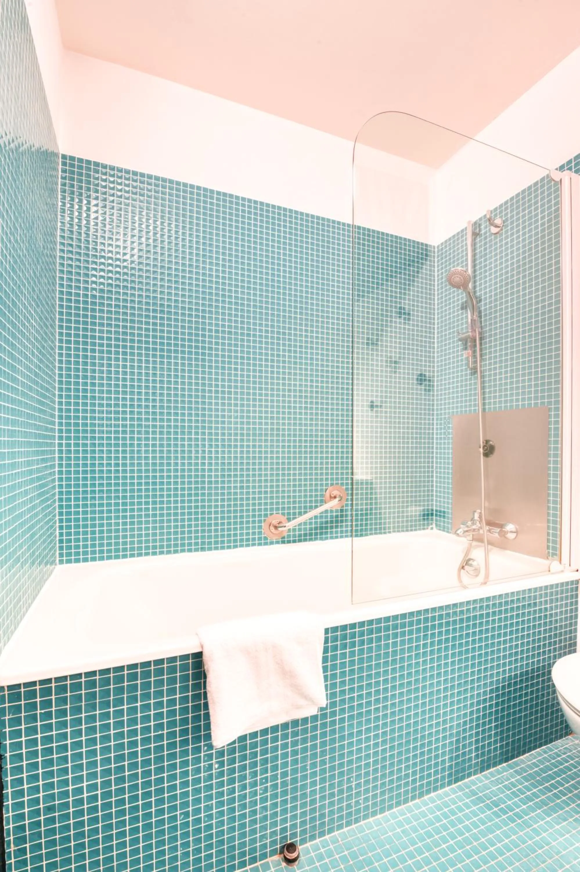 Bathroom in COWOOL GRENOBLE