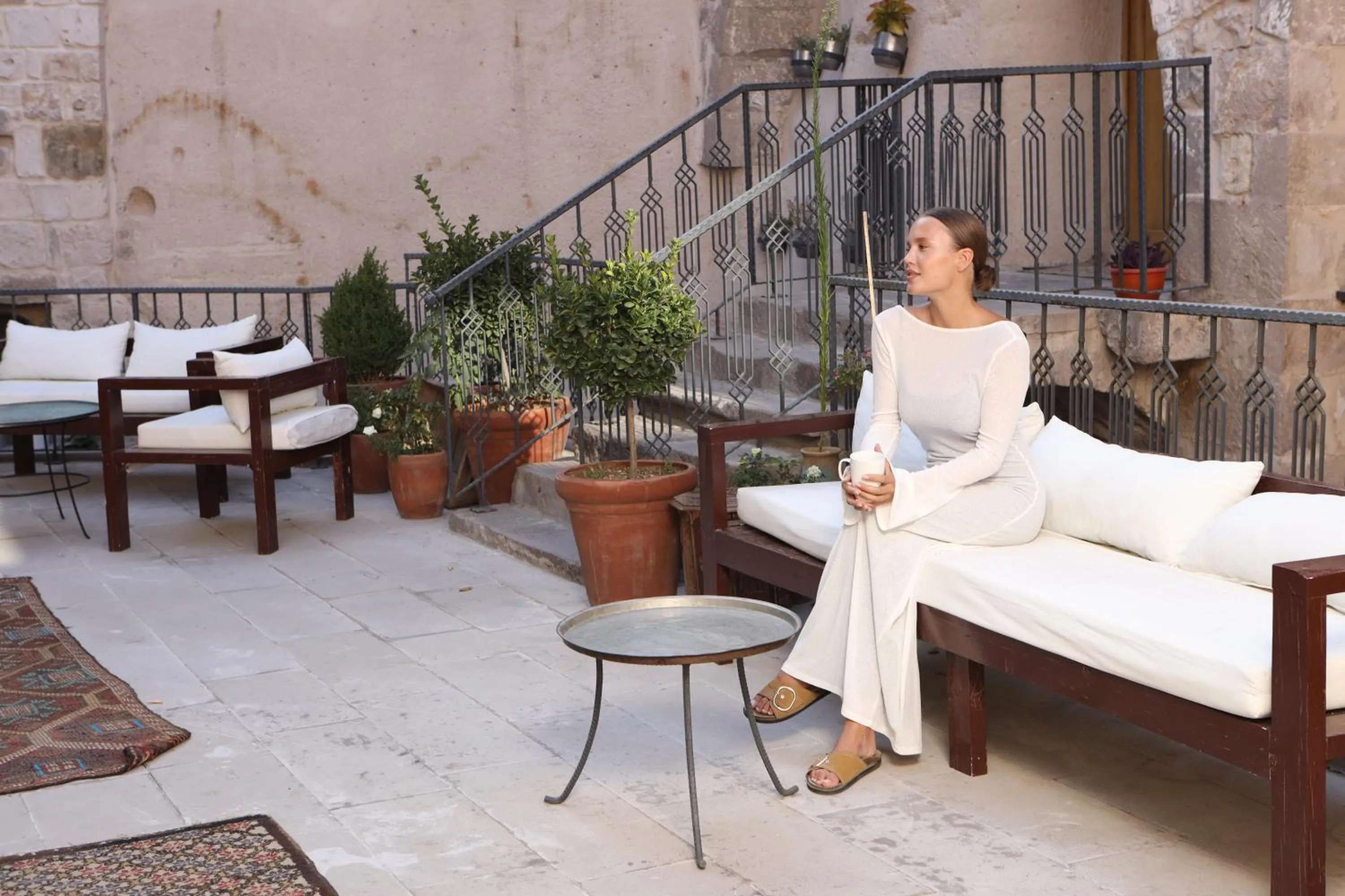Patio in Pinhan Cave Suites