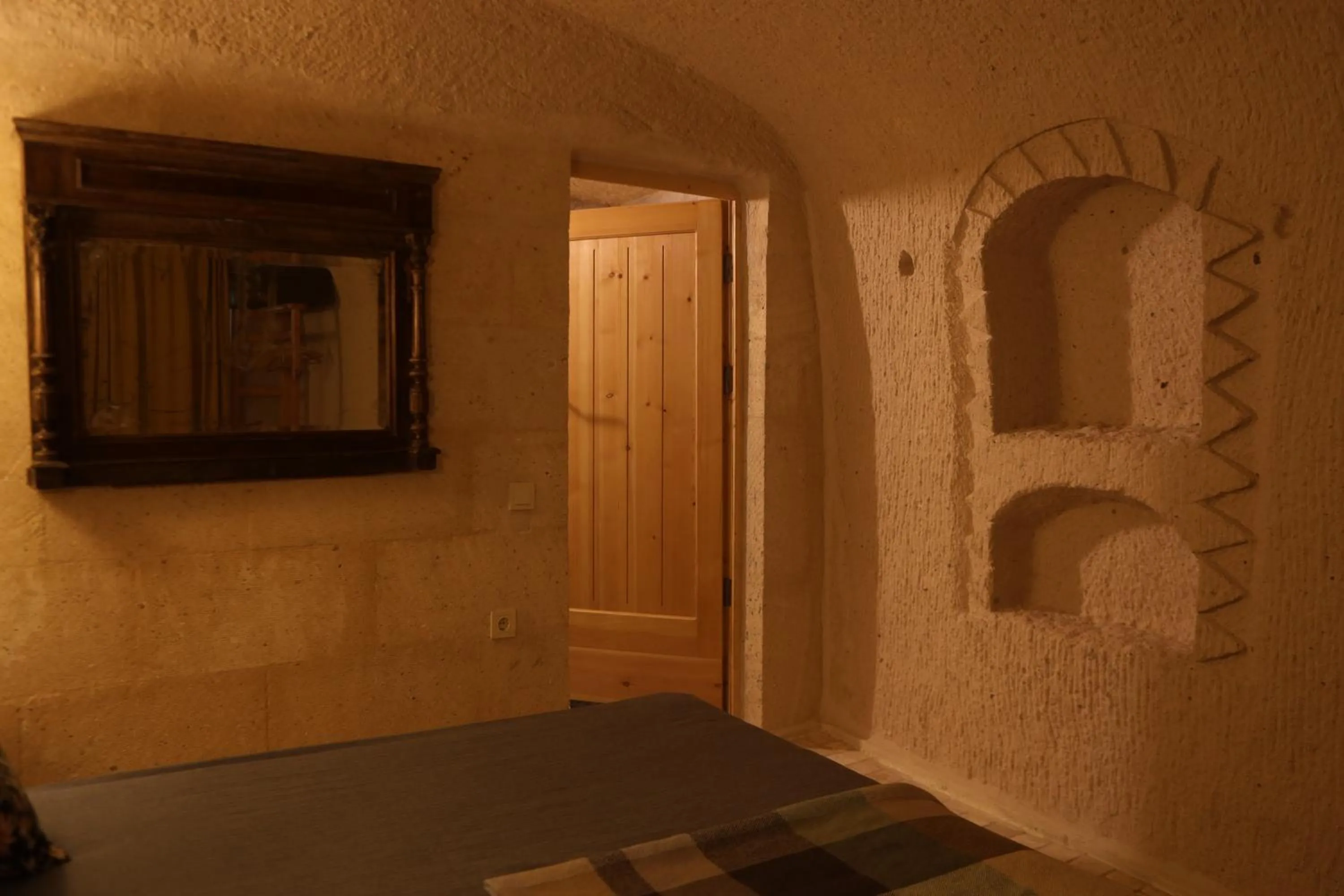 Pinhan Cave Suites