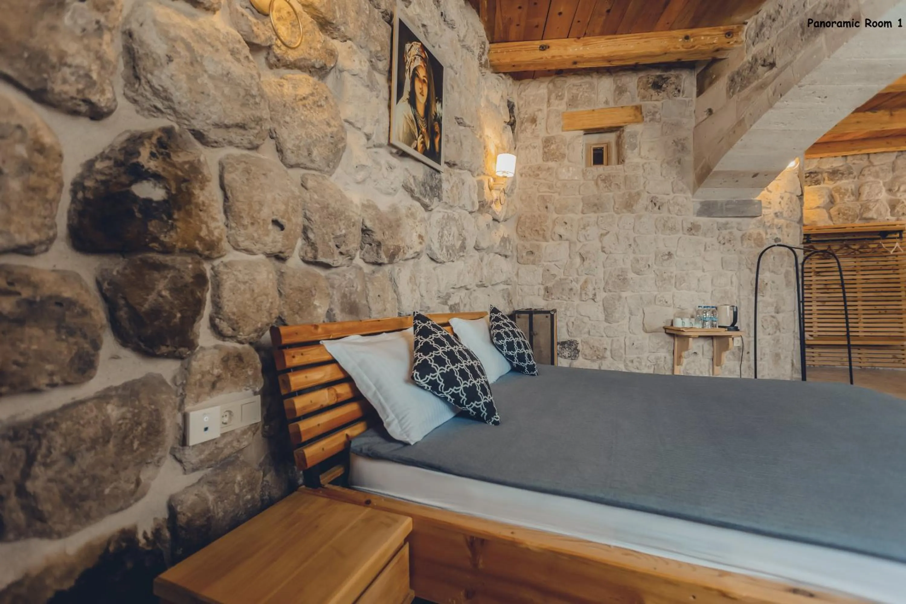 Pinhan Cave Suites