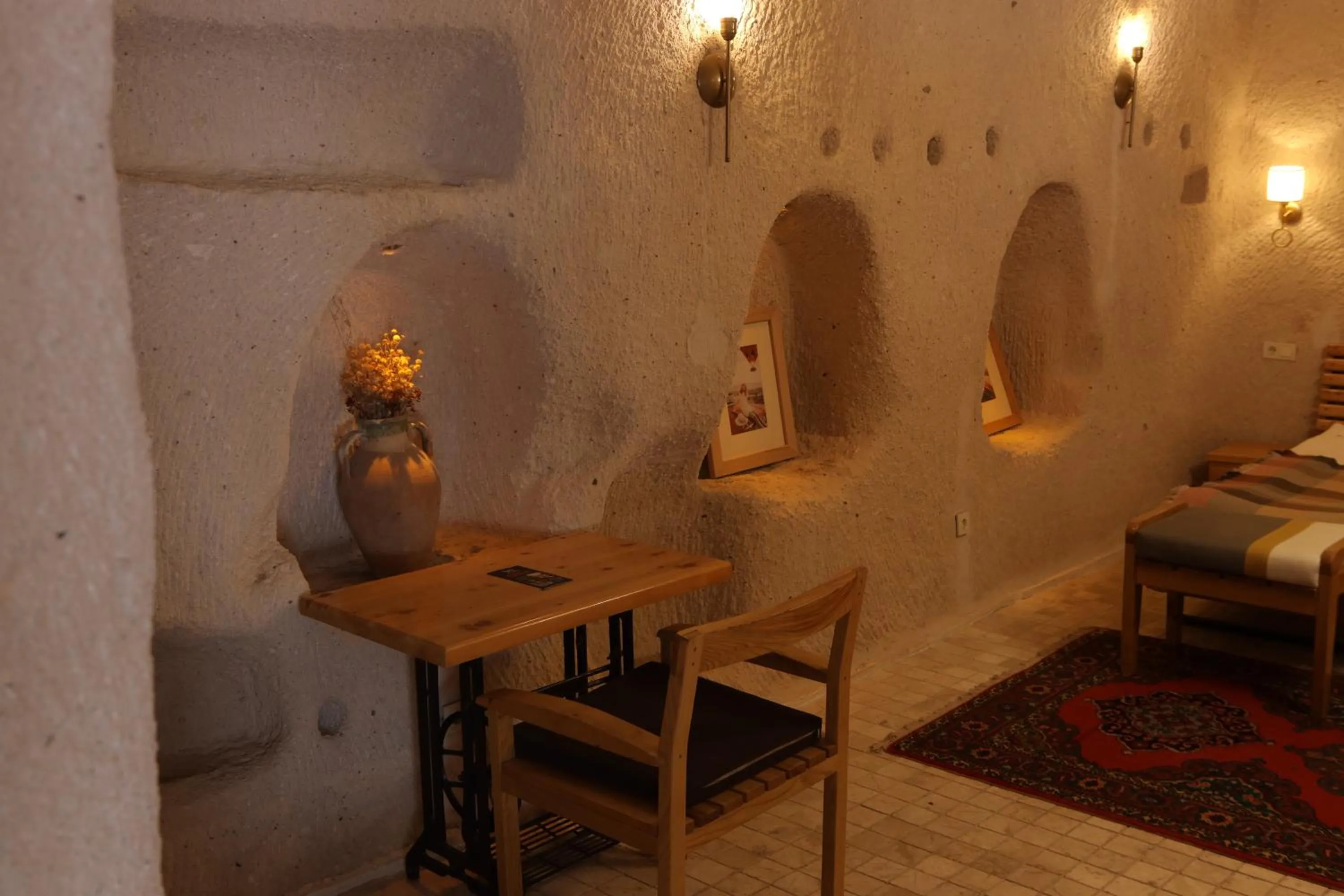 Pinhan Cave Suites