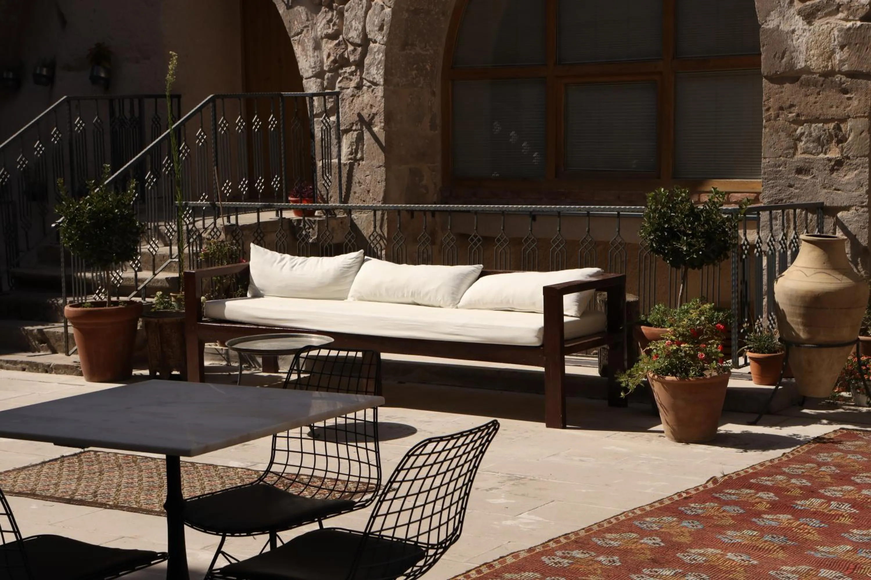 Patio in Pinhan Cave Suites