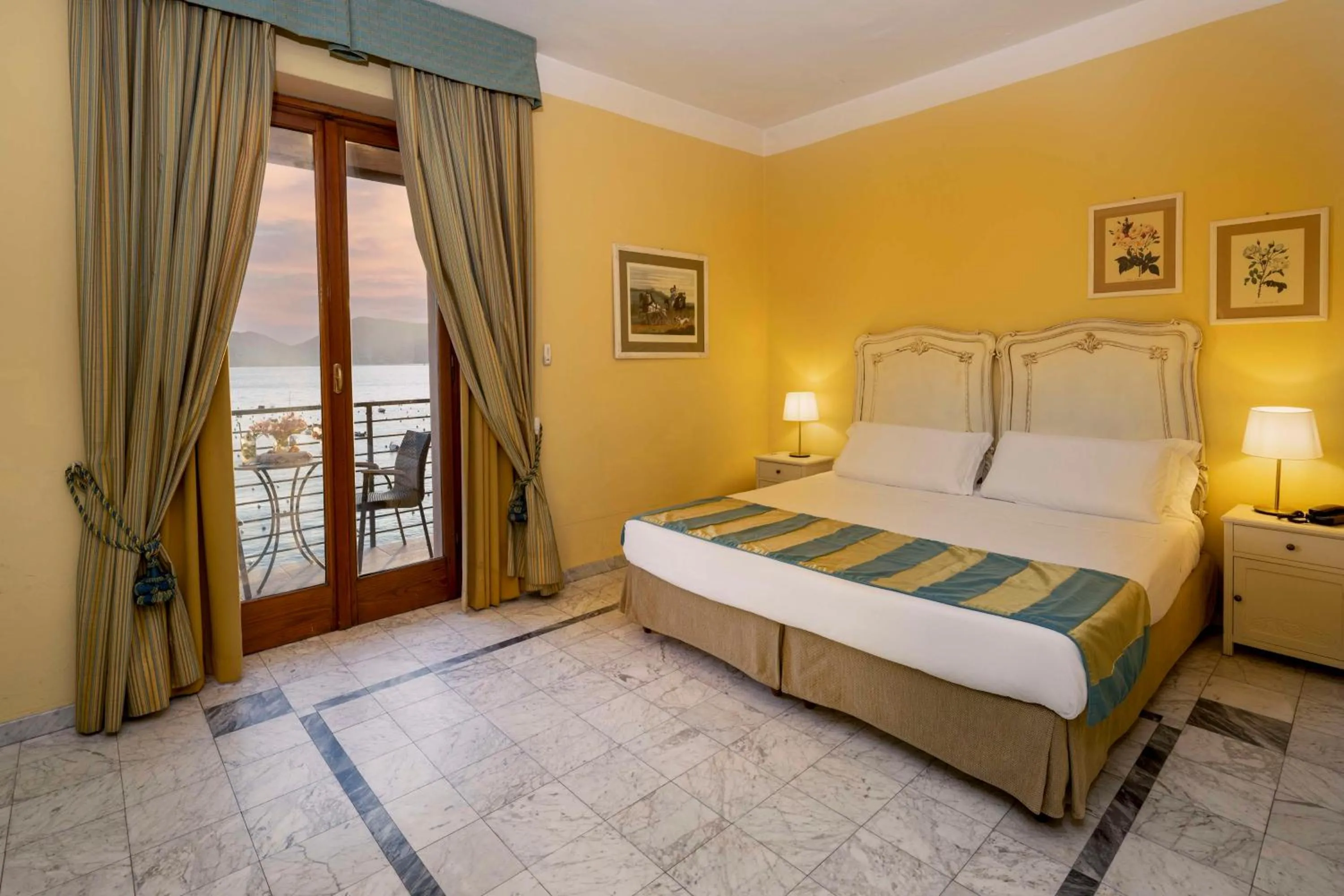 Bedroom, Bed in Hotel Shelley e delle Palme, BW Signature Collection