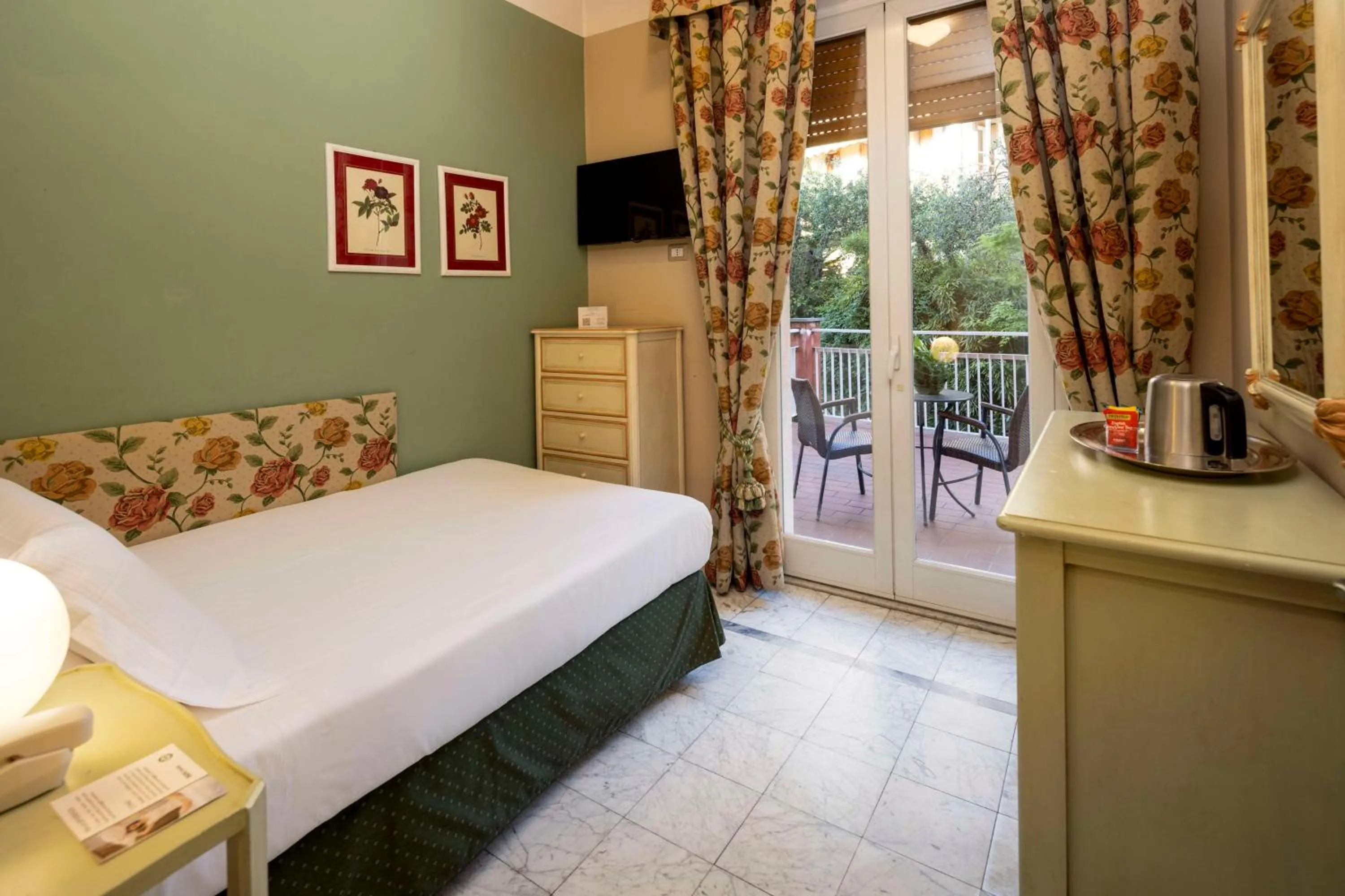 Bedroom, Bed in Hotel Shelley e delle Palme, BW Signature Collection