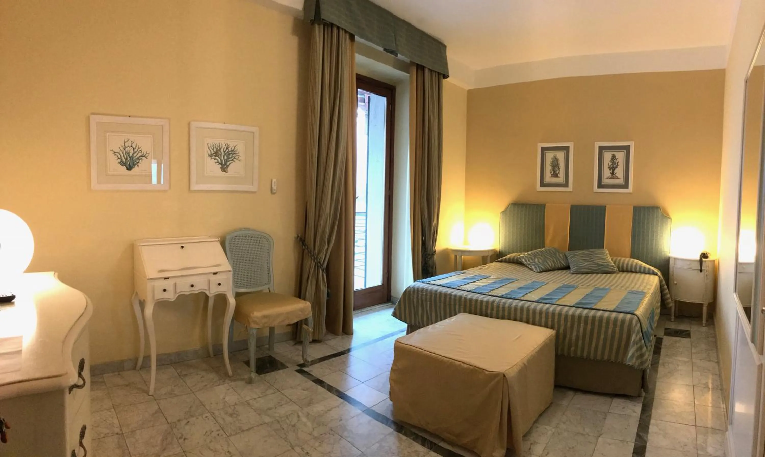 Bed in Hotel Shelley e delle Palme, BW Signature Collection