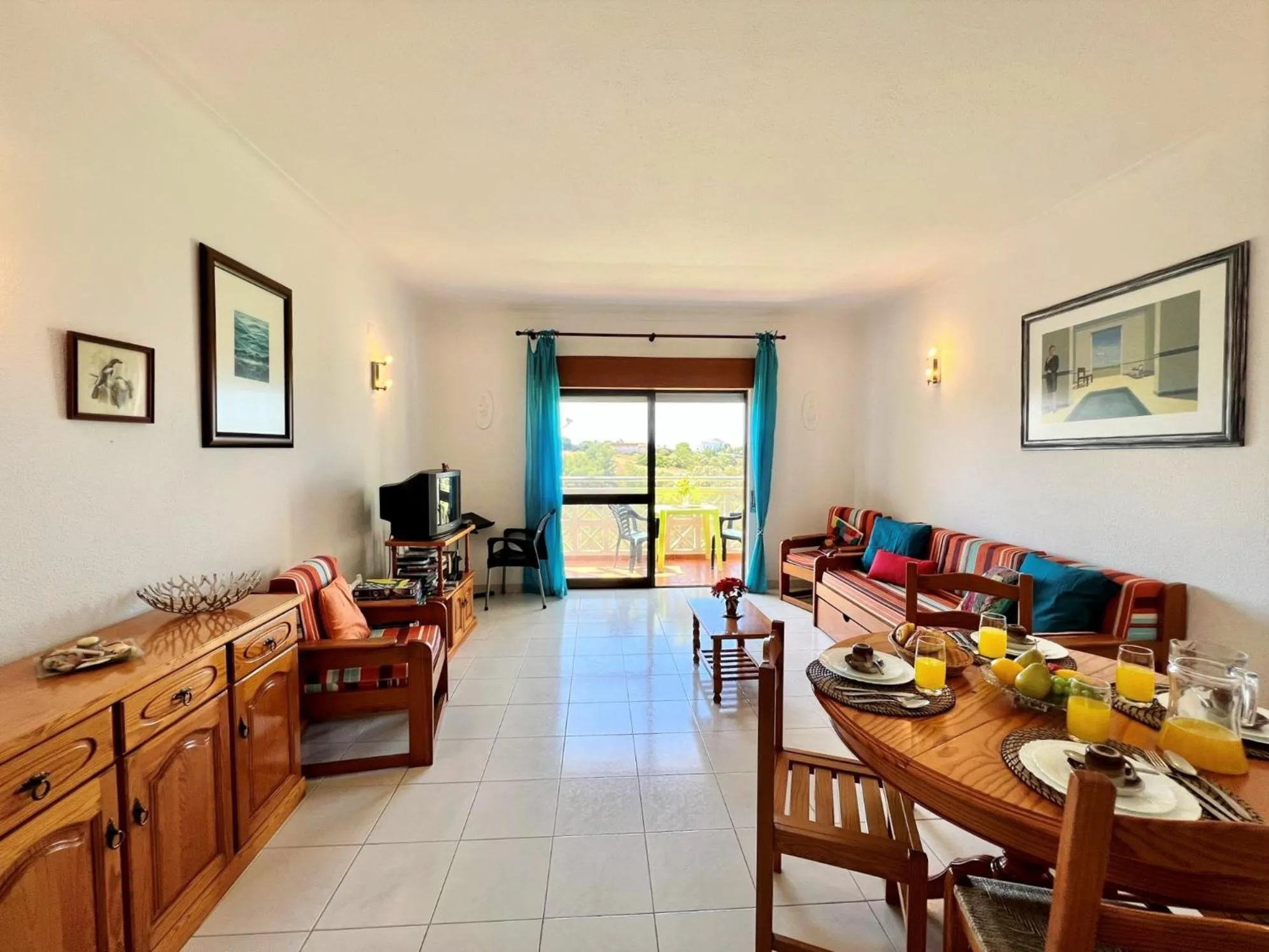 Dining area in Albufeira Classic 1 With Pool by Homing