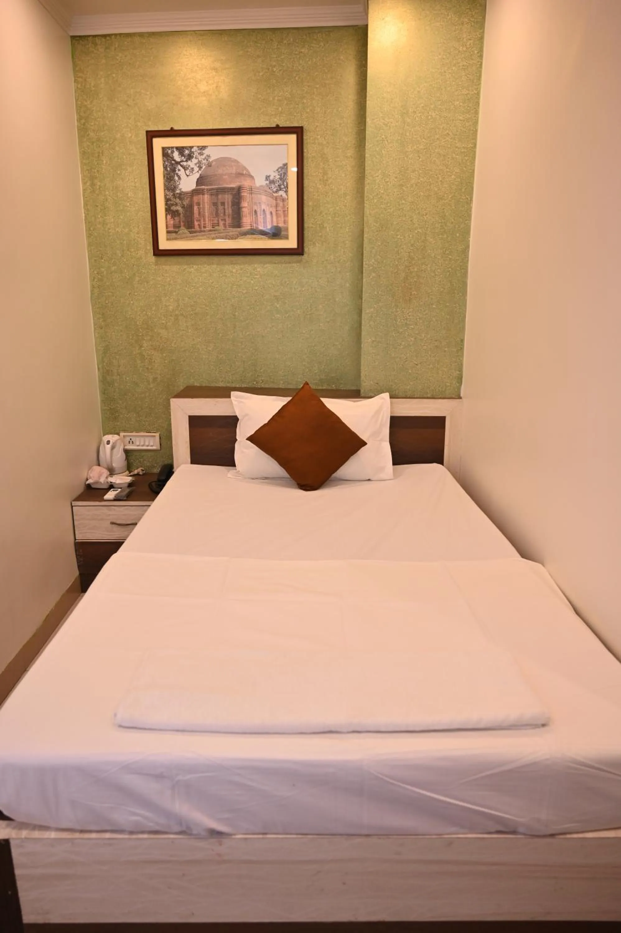 Bed in HOTEL GITANJALI