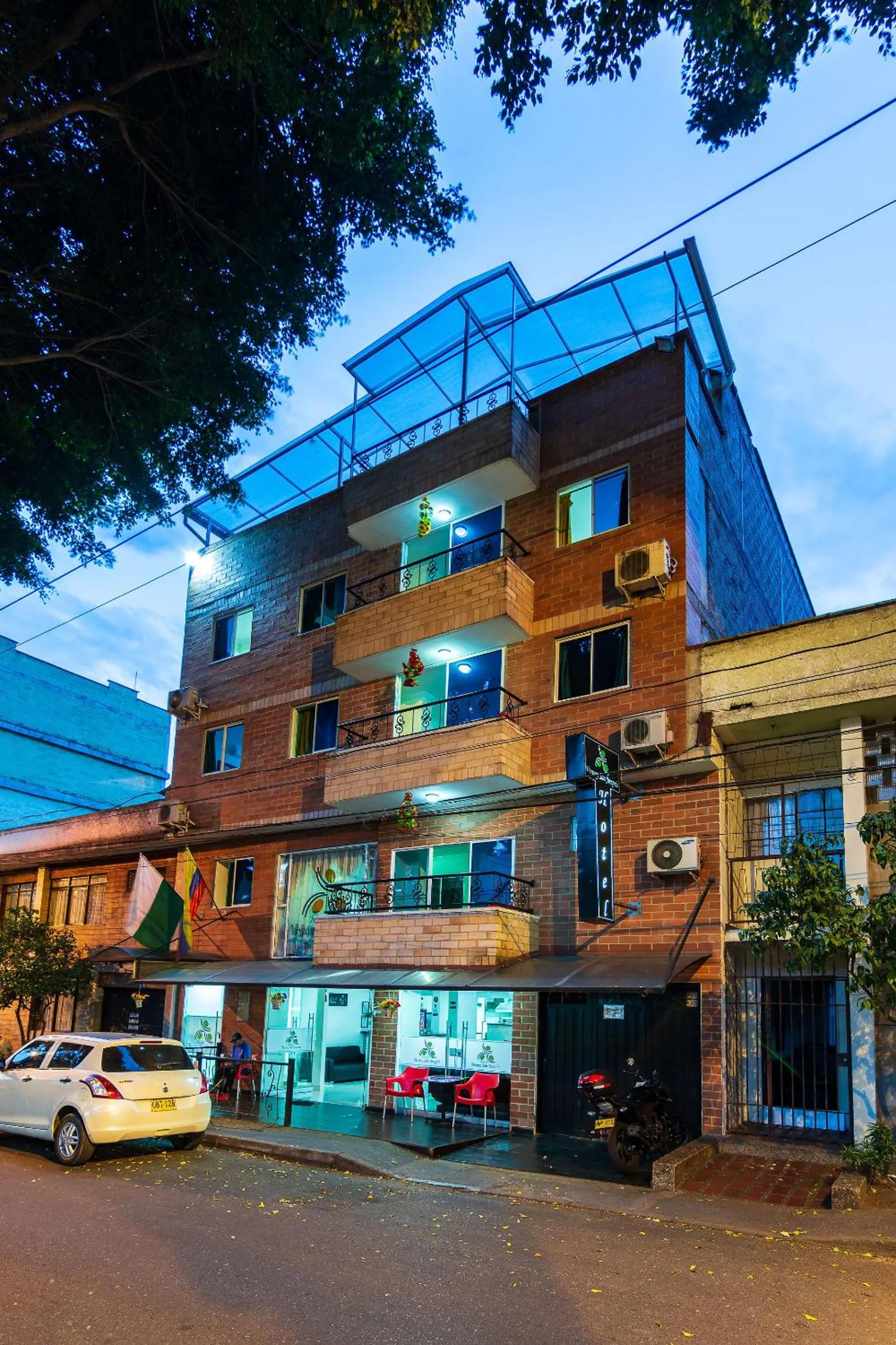 Property building in Hotel Verony San Joaquin