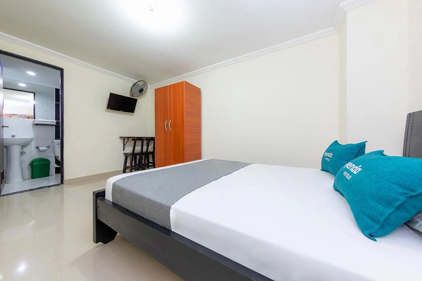 Bed in Hotel Verony San Joaquin