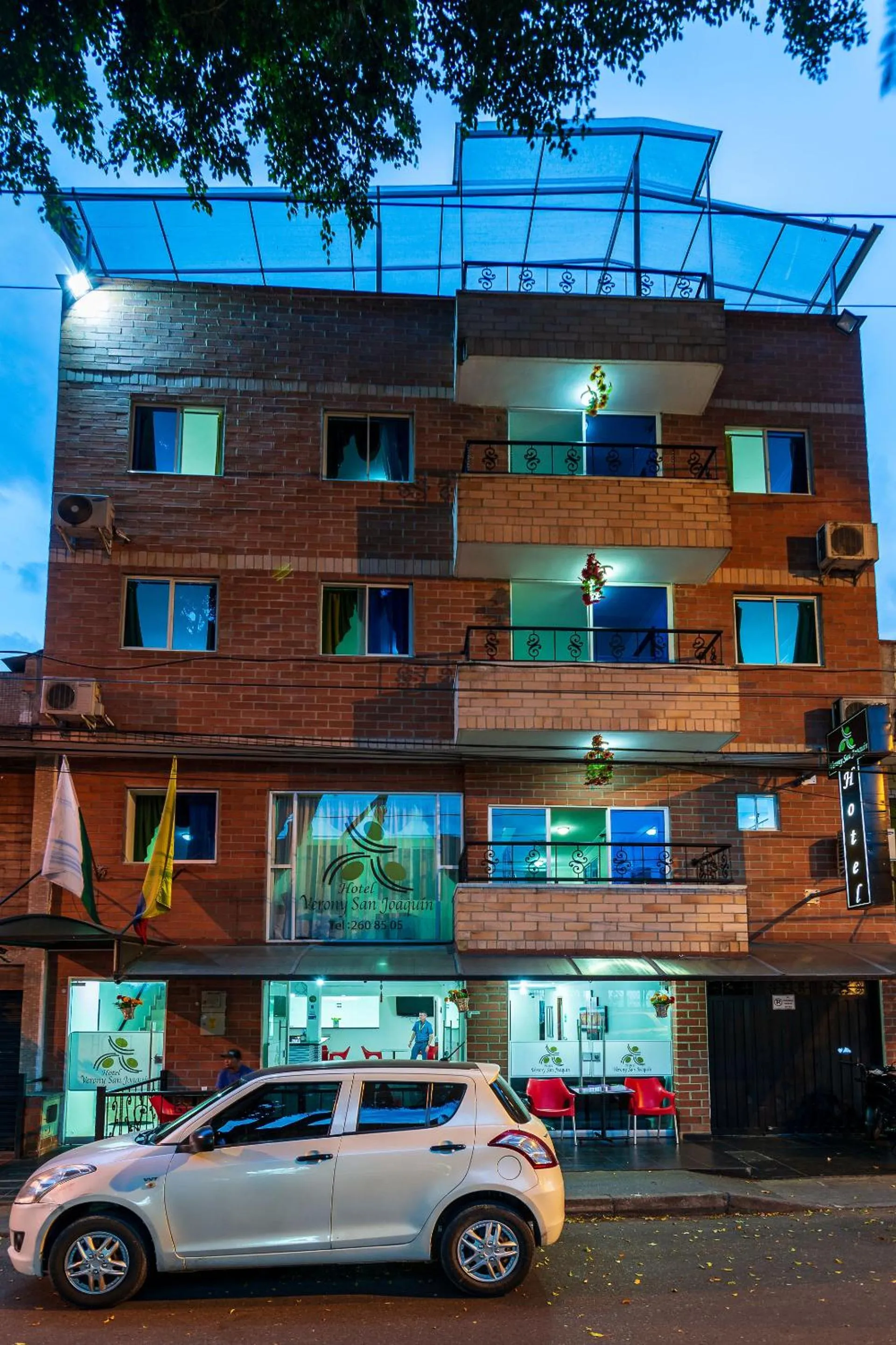 Property building in Hotel Verony San Joaquin