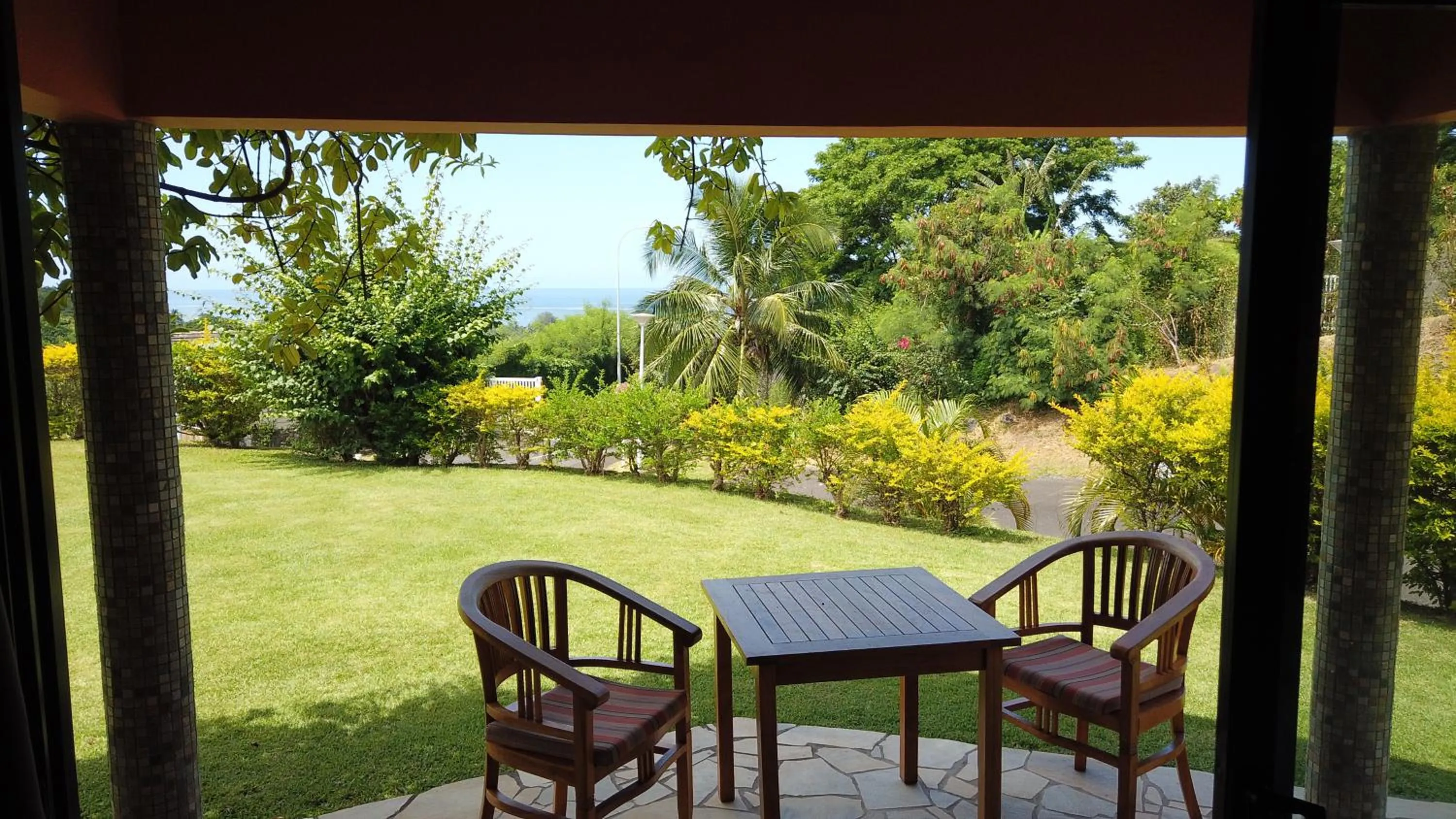 Garden view in Tiki Hôtel - Hôtel d'application du Lycée de Tahiti