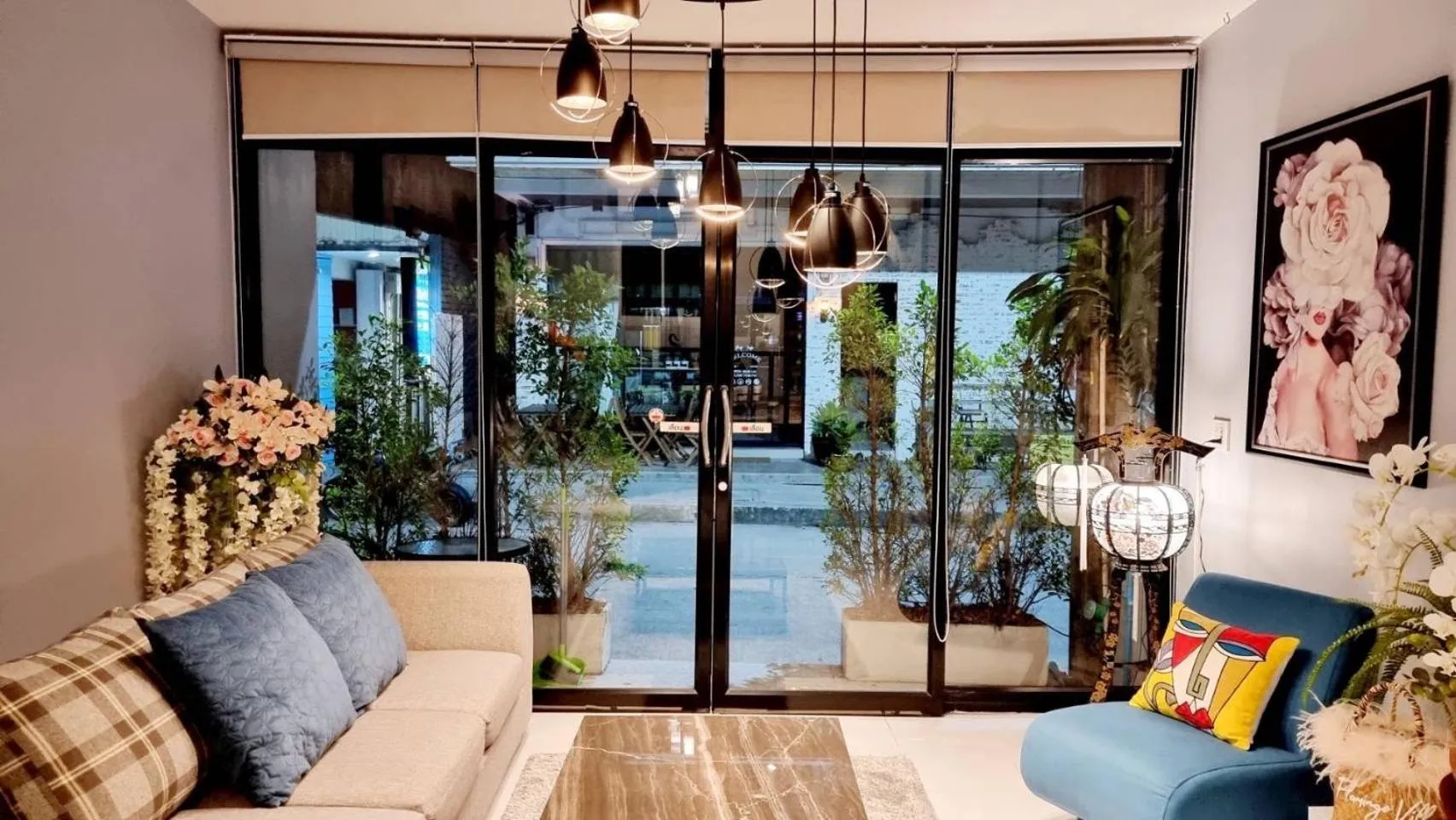 Facade/entrance in Baan Bua Talay