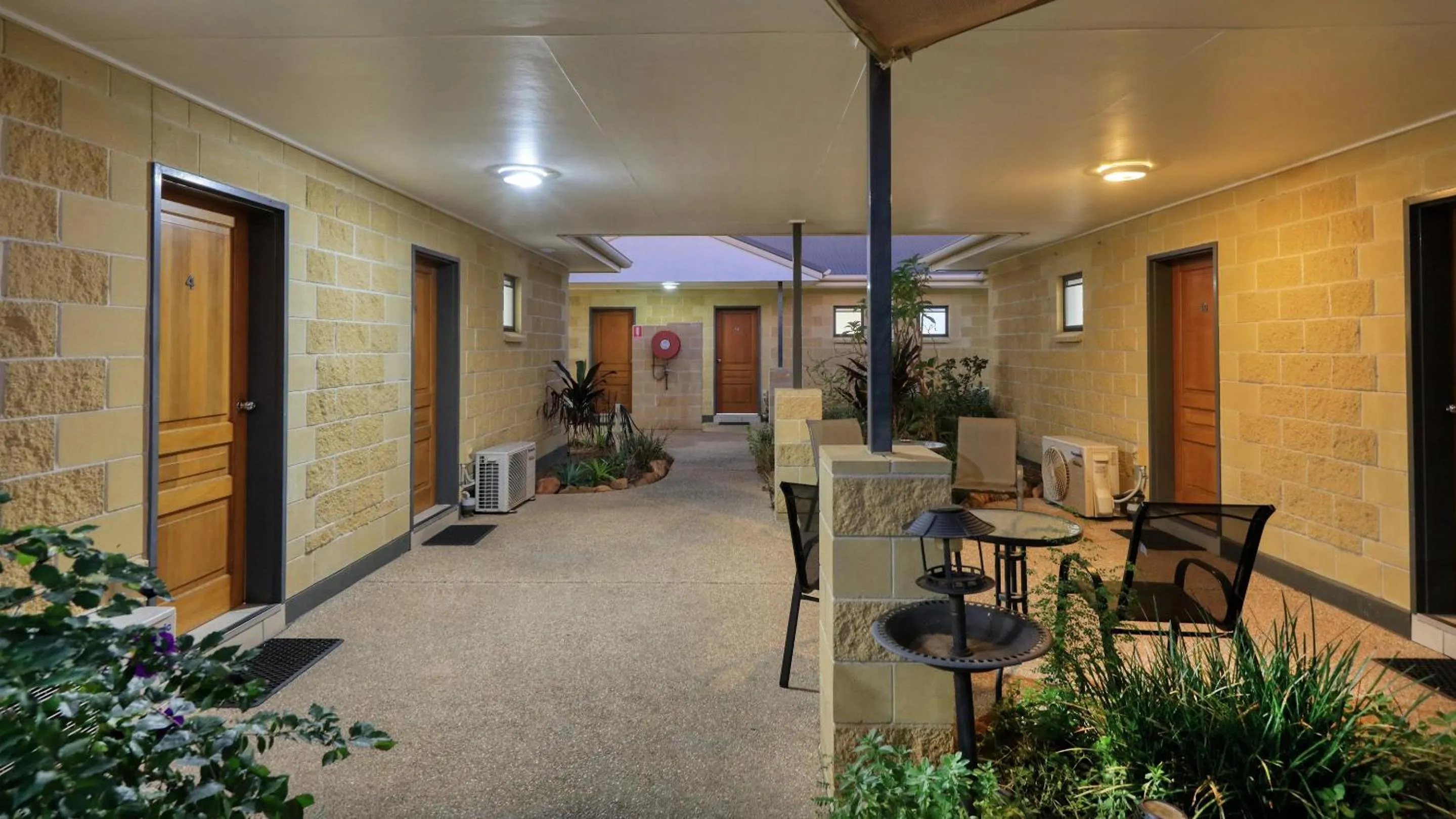 Garden in Emerald Gardens Motel & Apartments