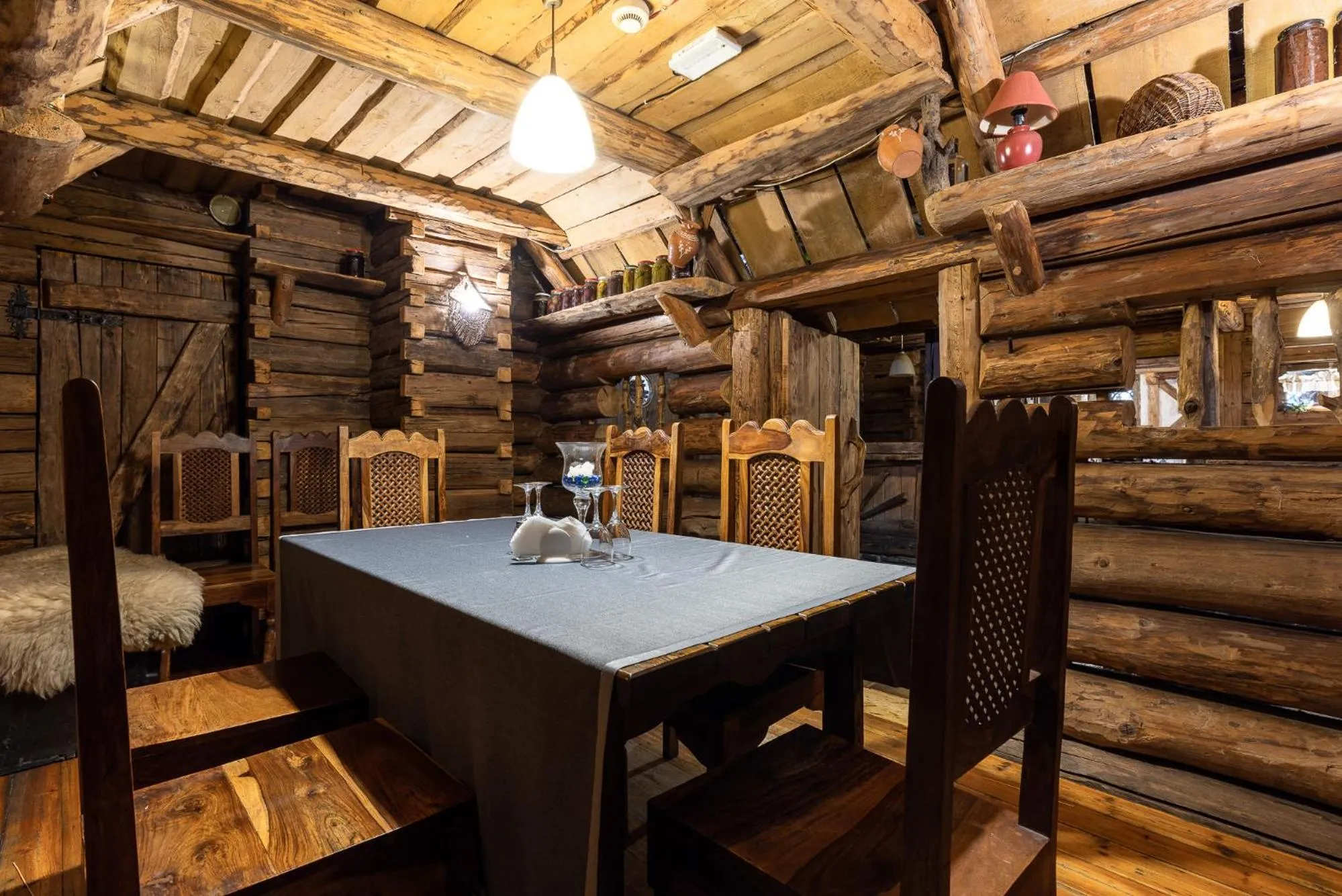 Restaurant/places to eat in Hotel Marysin Dwór