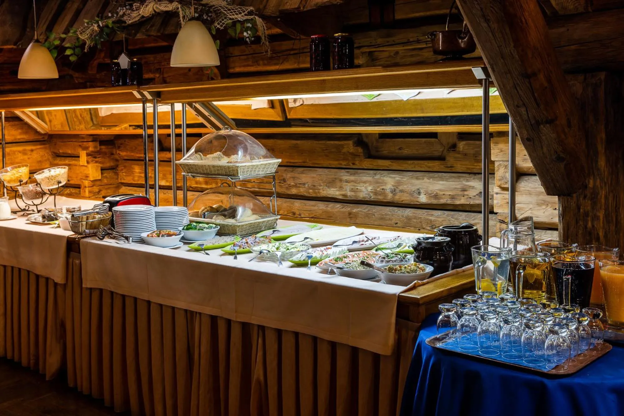 Restaurant/places to eat in Hotel Marysin Dwór